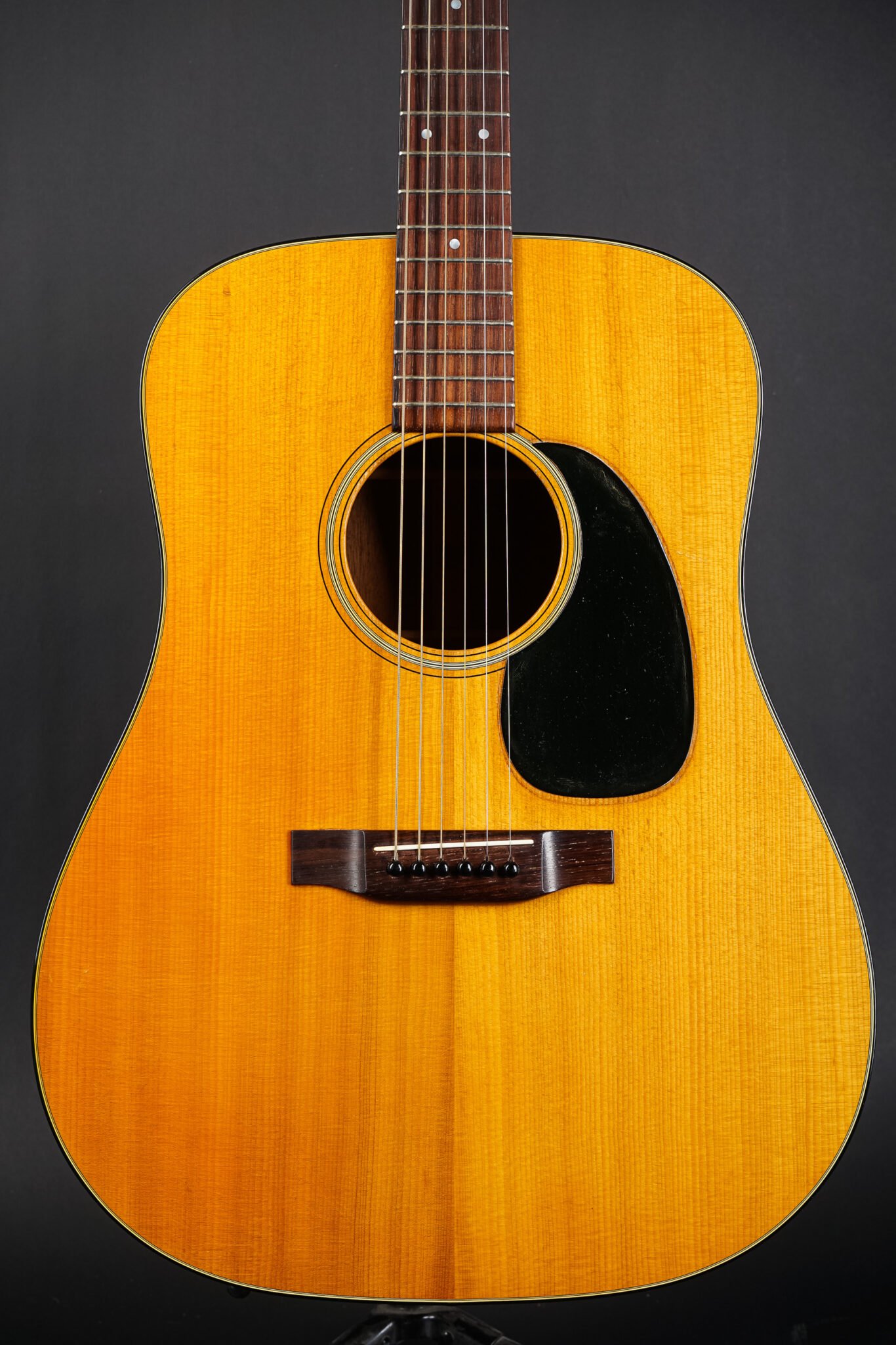 1969 Martin D-18 – Natural – GuitarPoint