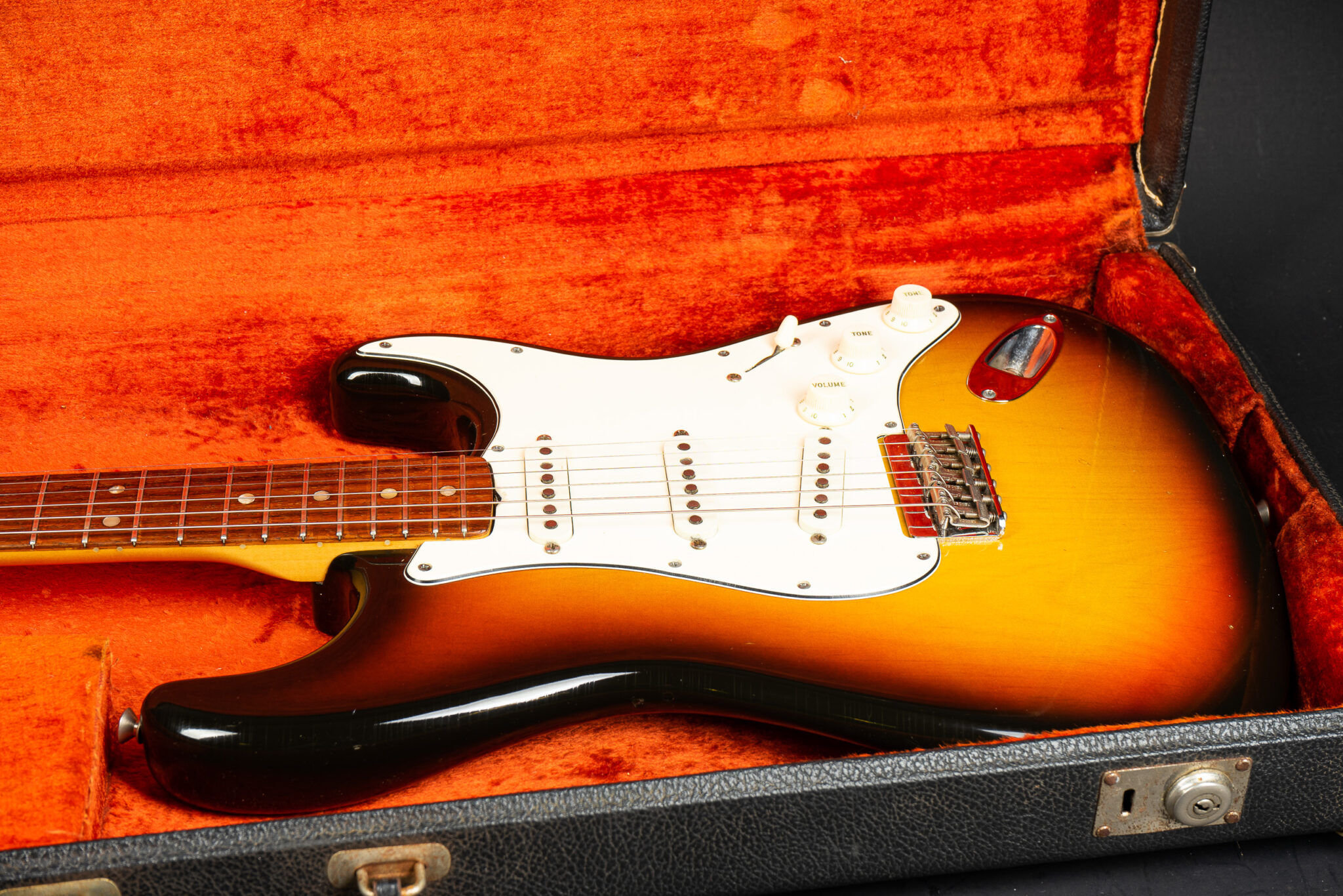 1970 Fender Stratocaster Hardtail – Sunburst – GuitarPoint 1970 Fender Stratocaster Hardtail – Sunburst – GuitarPoint