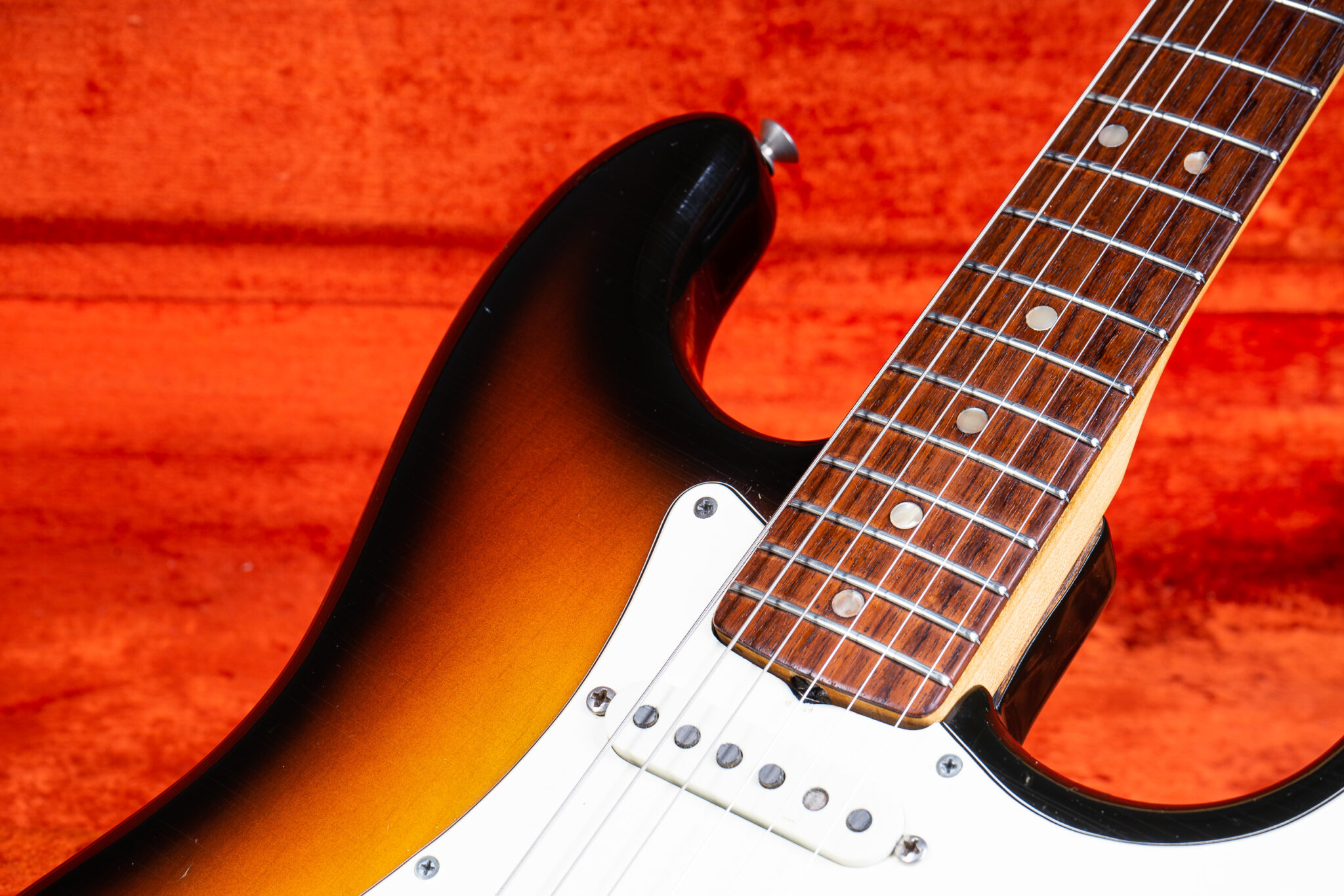 1970 Fender Stratocaster Hardtail – Sunburst – GuitarPoint