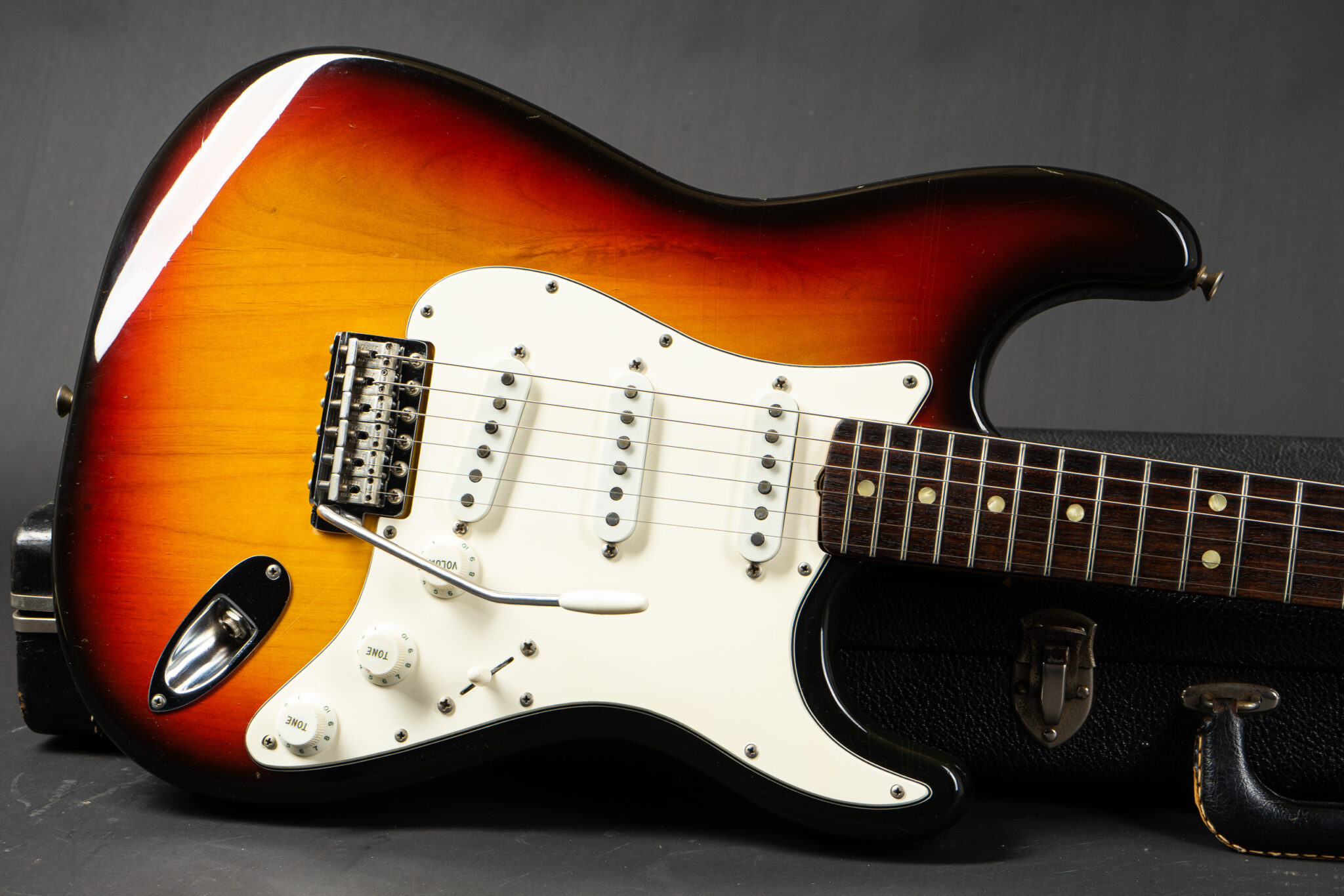 1970 Fender Stratocaster – Sunburst …exc++ – GuitarPoint