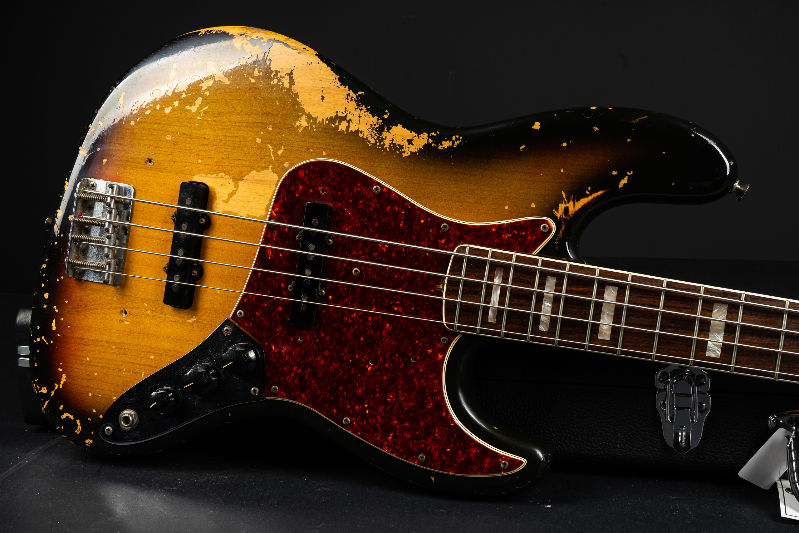 1971-Fender-Jazz-Bass-Sunburst