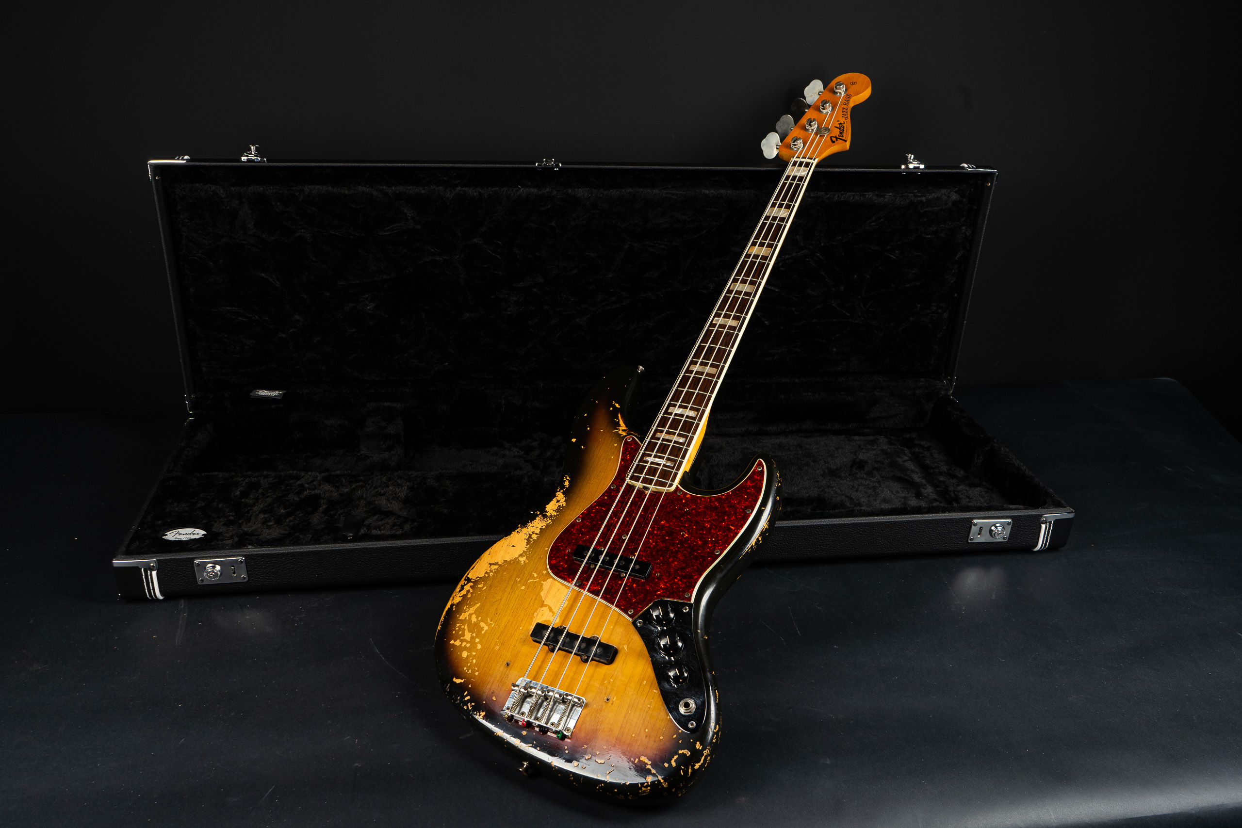 1971 Fender Jazz Bass – Sunburst – GuitarPoint