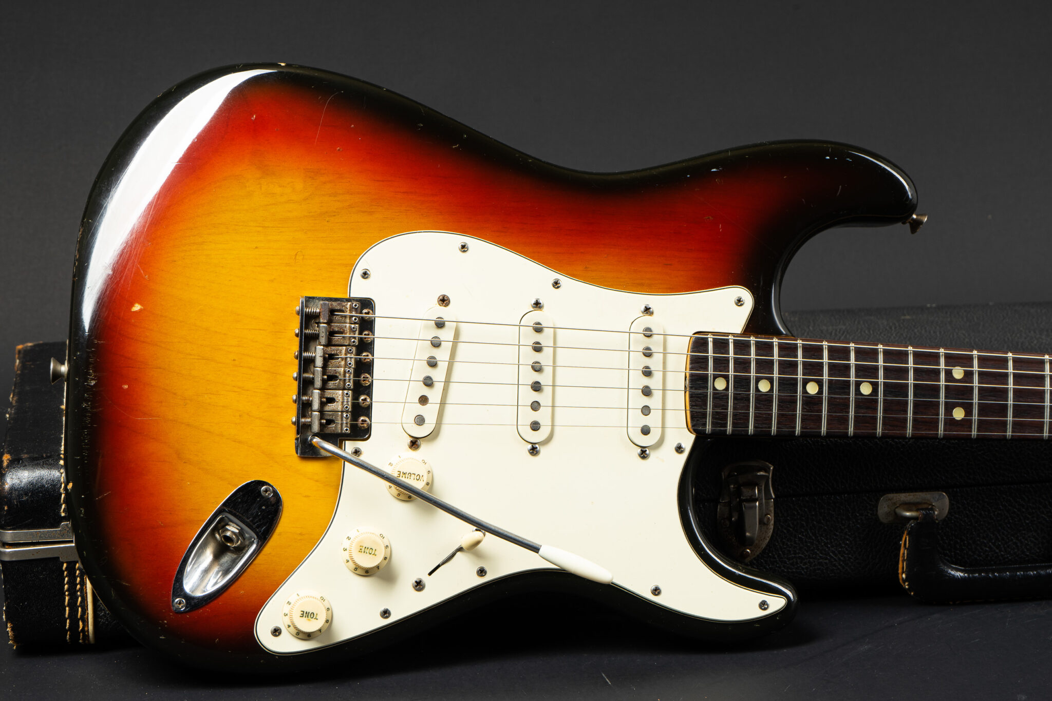 1971 Fender Stratocaster – Sunburst …4-Bolt – GuitarPoint