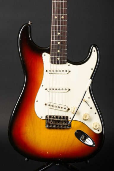 1971 Fender Stratocaster - Sunburst ...4-Bolt