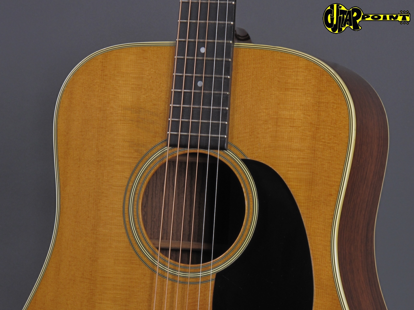 1971 Martin D-28 – Natural incl. black hardshell case – GuitarPoint