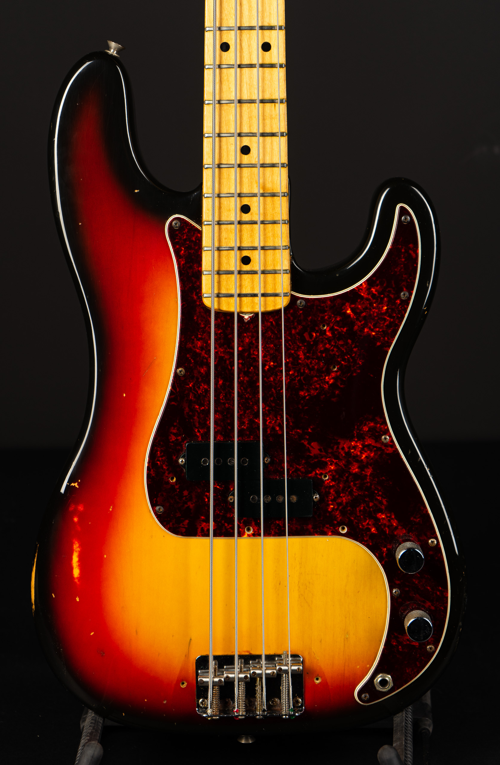 Fender Precision Bass サンバースト 1972 Fender Precision Bass – Sunburst – GuitarPoint