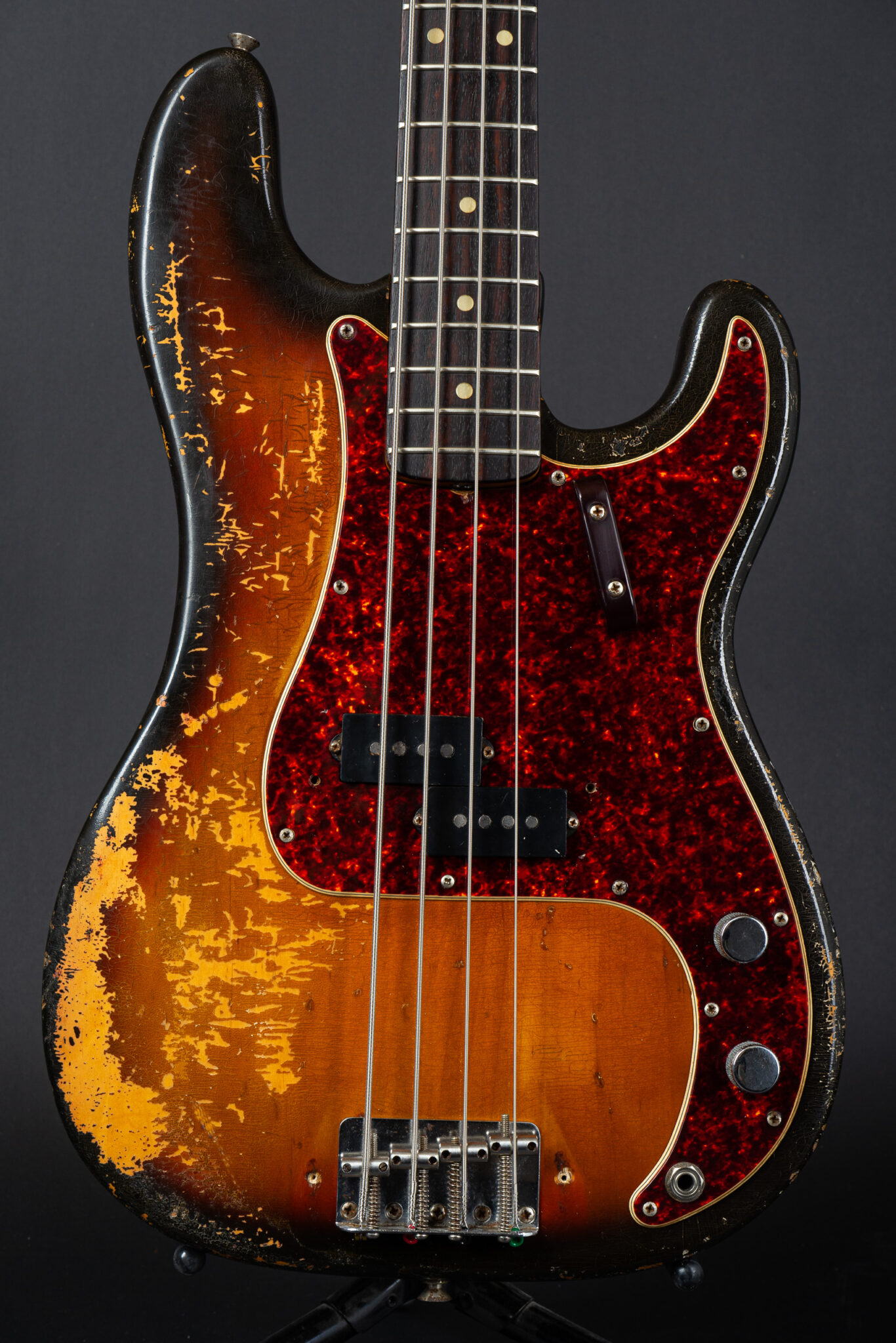 1972 Fender Precision Bass – Sunburst – Guitarpoint