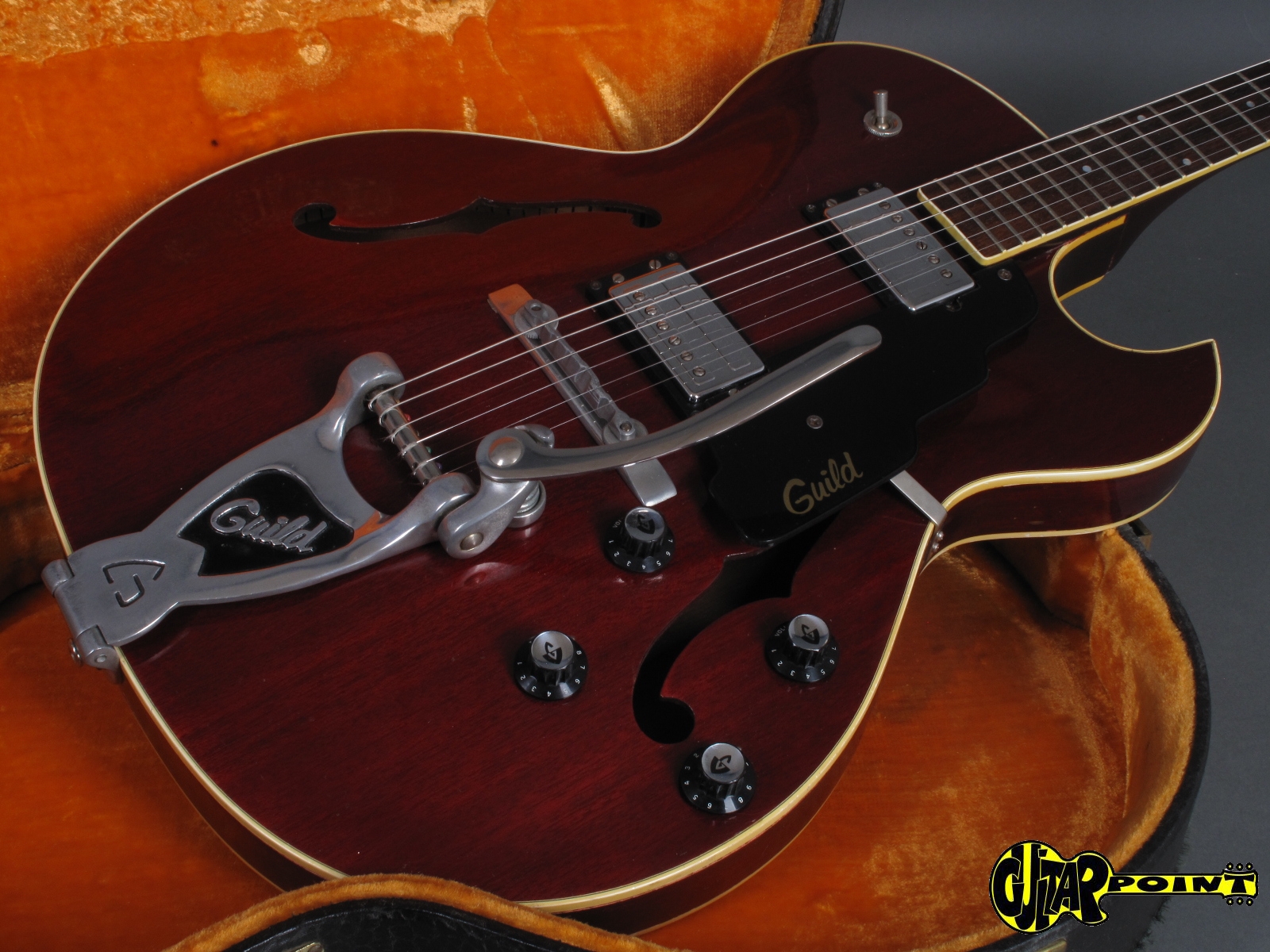 1972 Guild Starfire III – Cherry – GuitarPoint