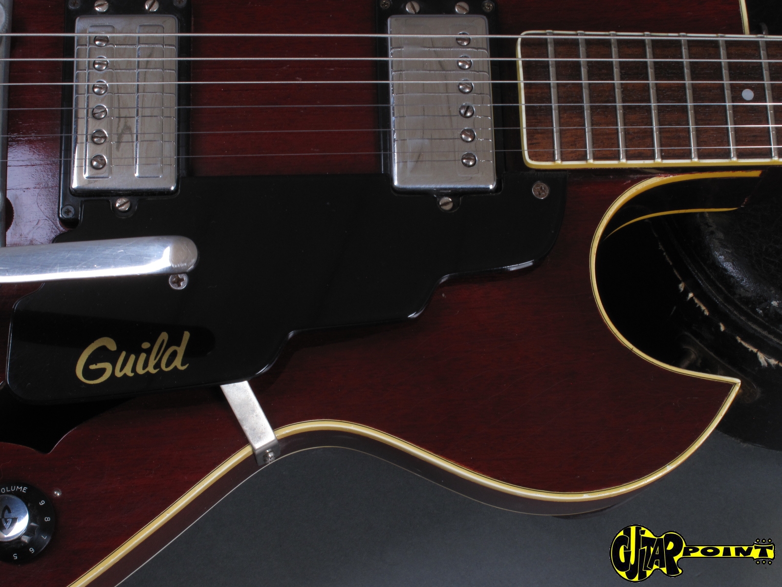1972 Guild Starfire III – Cherry – GuitarPoint