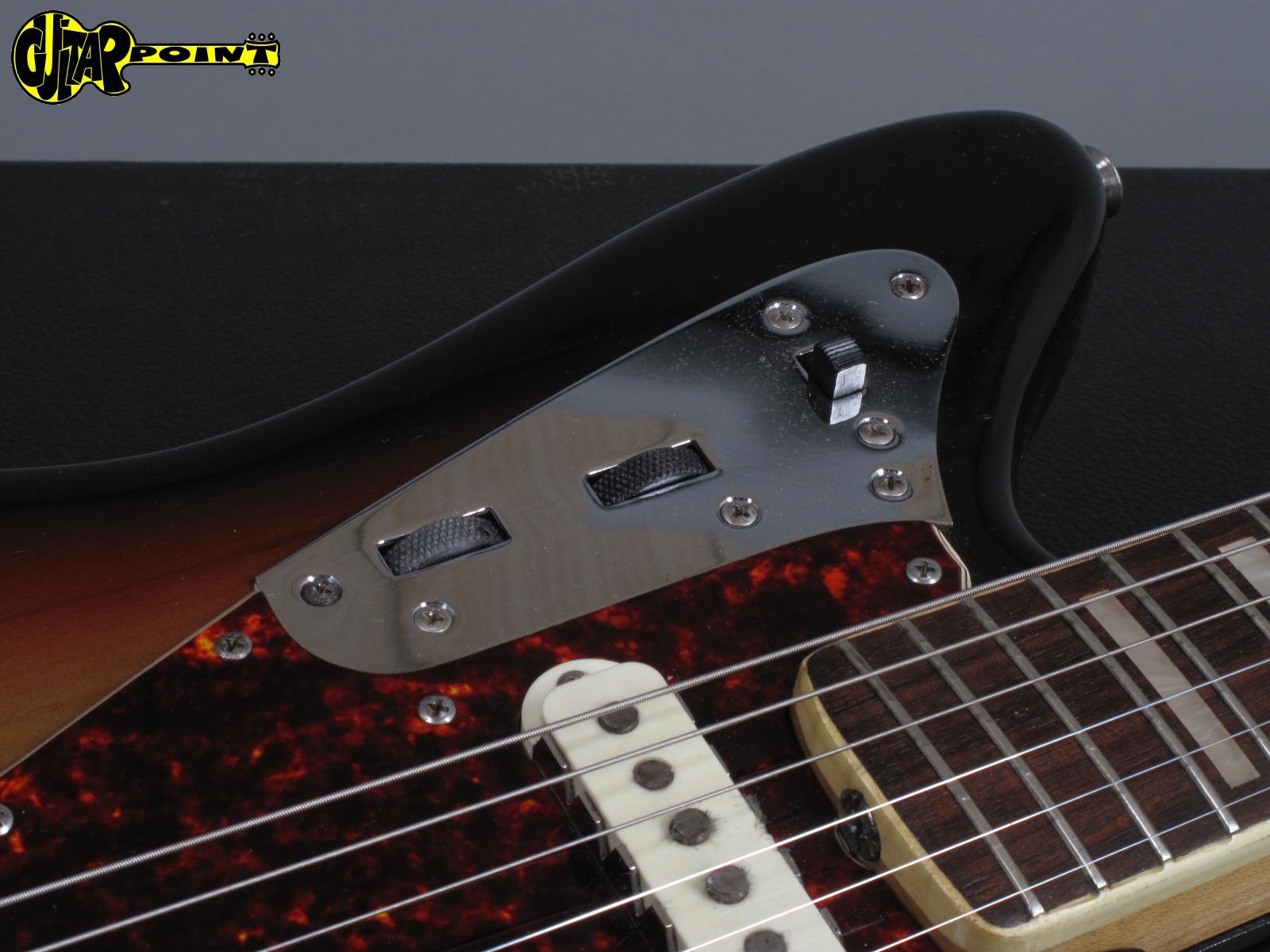 1973 Fender Jaguar – 3-tone Sunburst – GuitarPoint