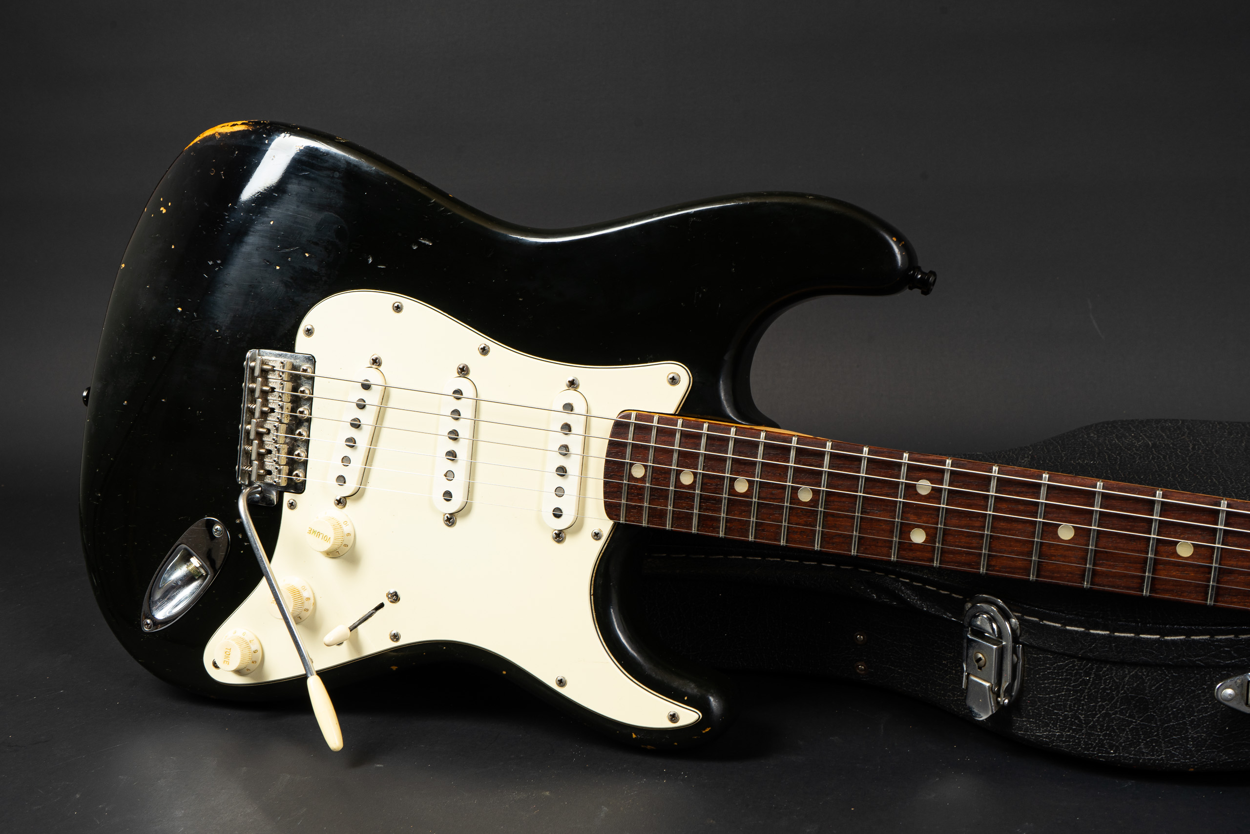 1973 Fender Stratocaster - Black - GuitarPoint