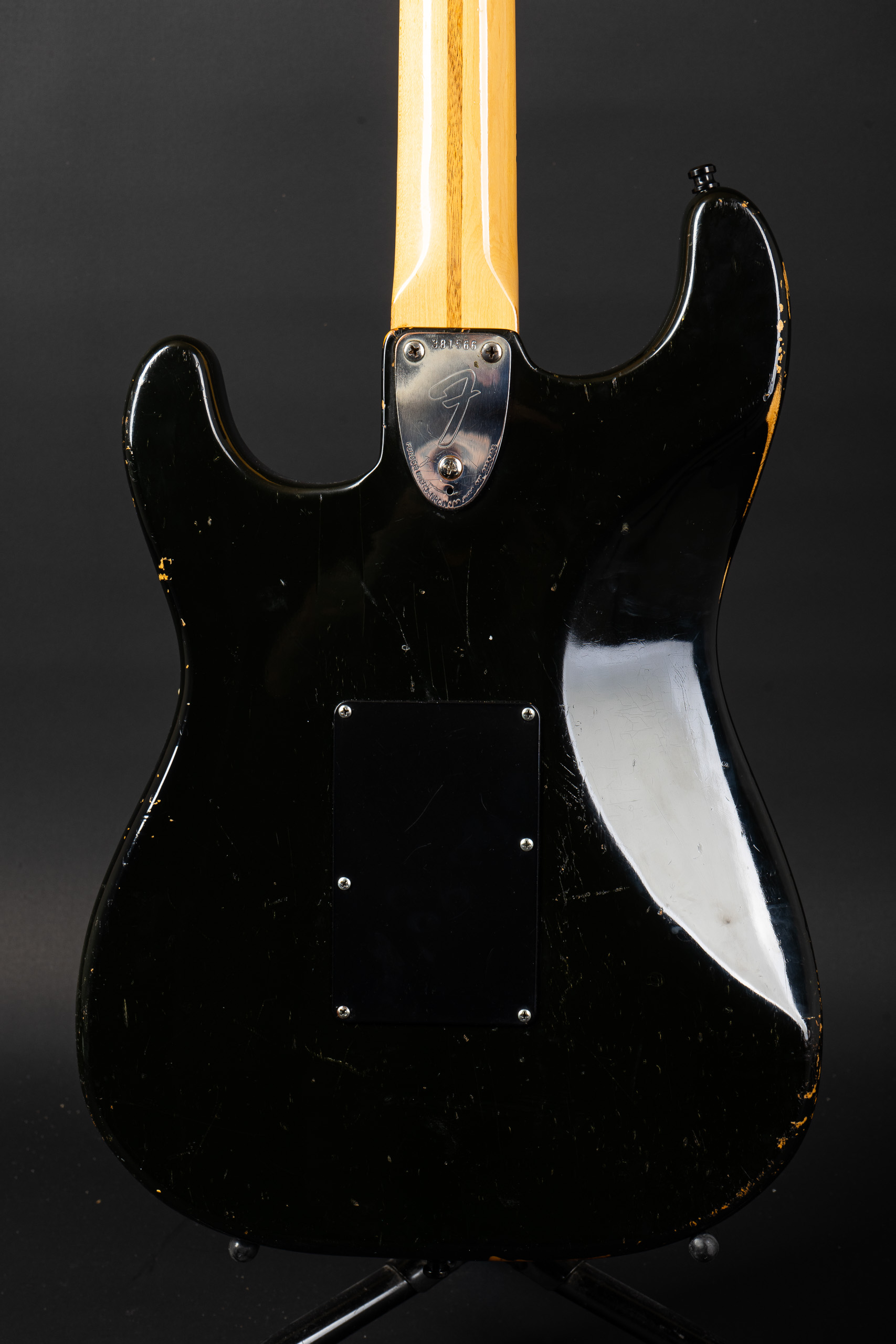 1973 Fender Stratocaster - Black - GuitarPoint