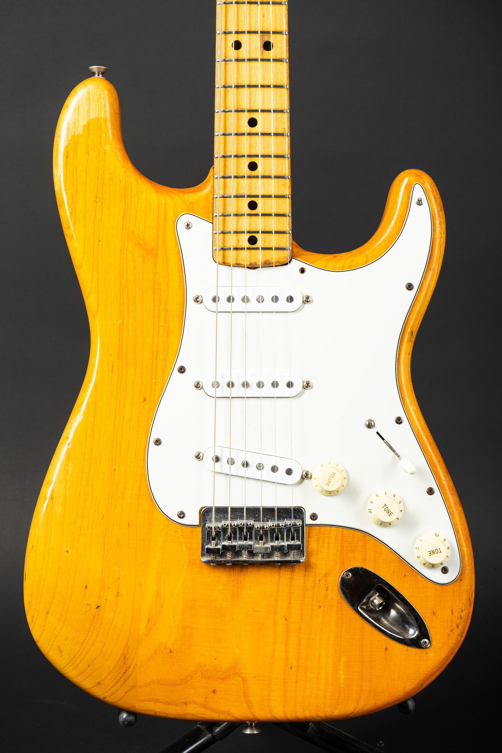 ギター Stratocaster body 1973 Fender Stratocaster Hardtail – Natural – GuitarPoint