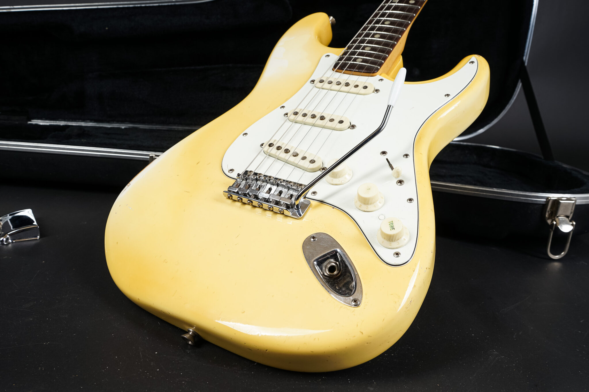 1973 Fender Stratocaster – Olympic White – GuitarPoint