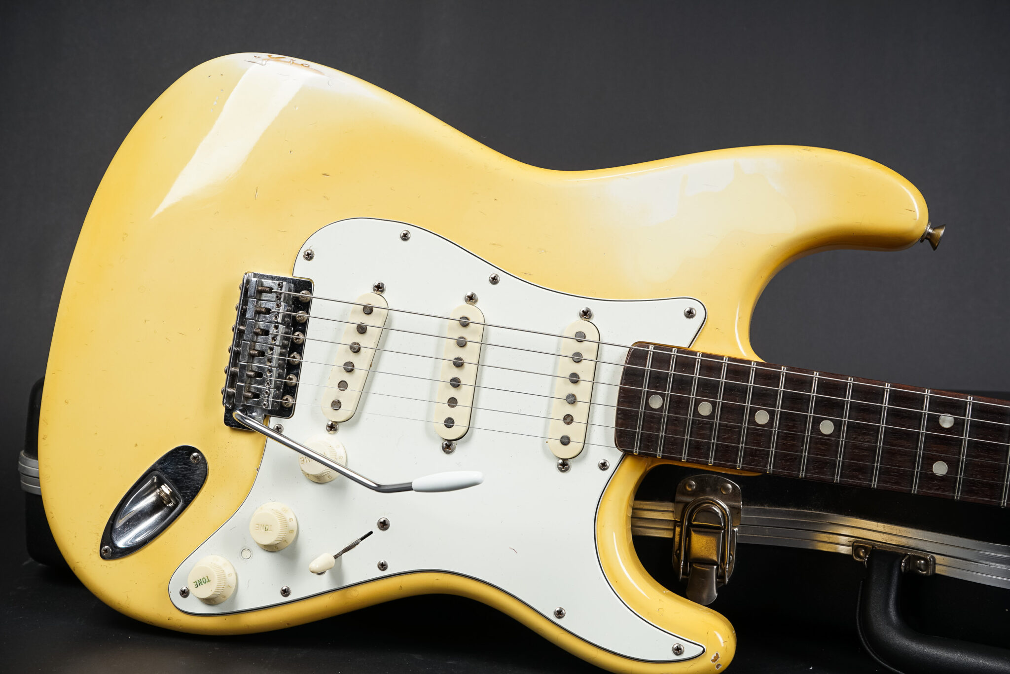 1973 Fender Stratocaster – Olympic White – GuitarPoint