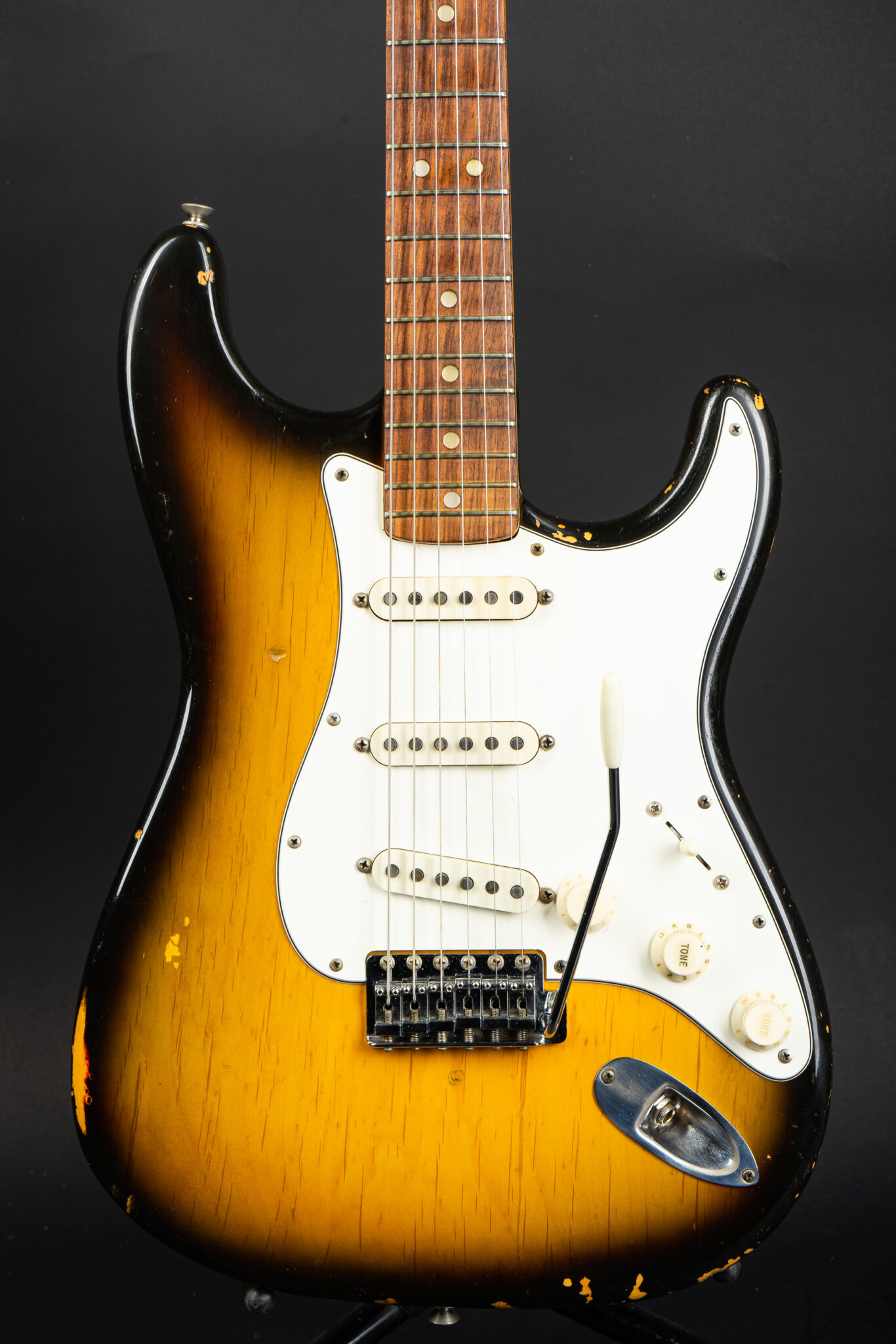 1973 Fender Stratocaster Sunburst GuitarPoint 1973 Fender Stratocaster Sunburst GuitarPoint
