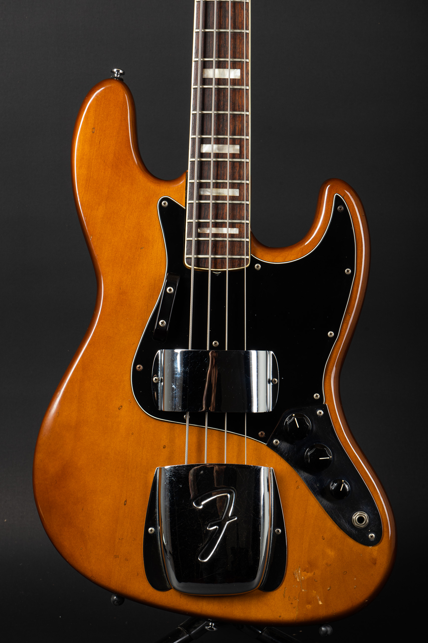 Fender Jazz Bass ダークブラウン Fender Deluxe Series Jazz Bass 24 review | MusicRadar