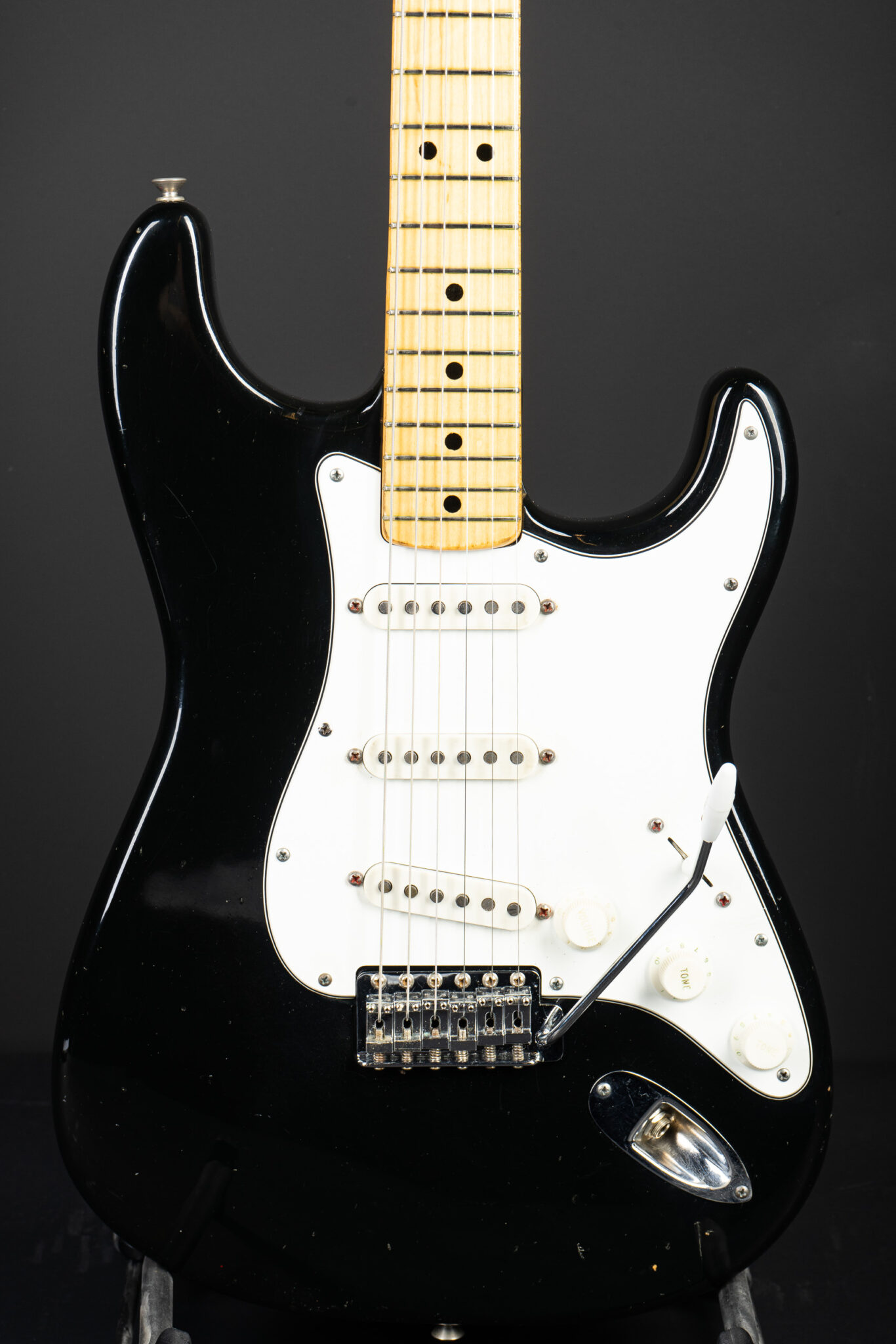 Fender Stratocaster エレキギター 黒　[希少] 左利き Squier by Fender SONIC STRATOCASTER LEFT-HANDED Maple