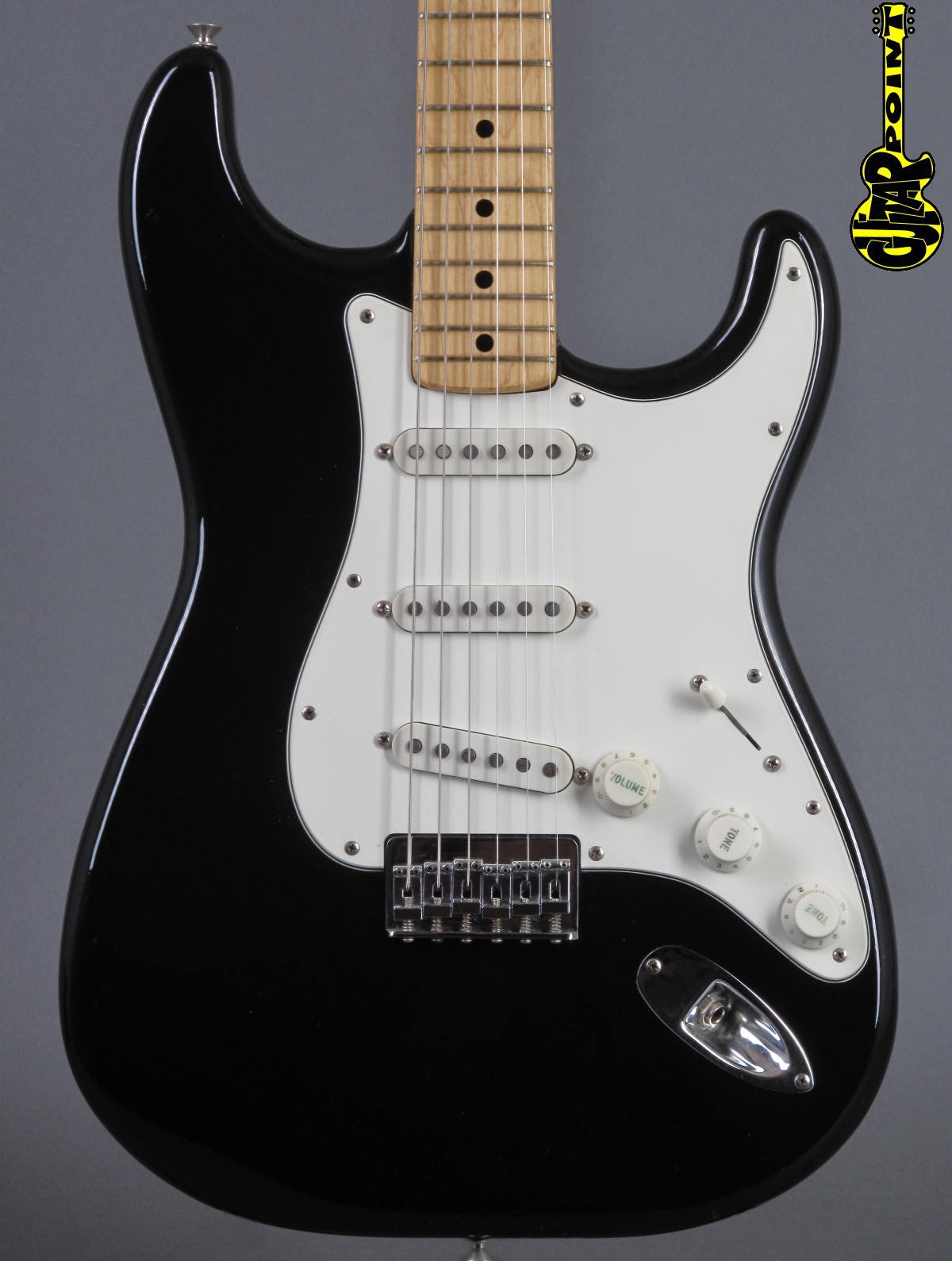 1974 Fender Stratocaster – Black …only 3,06Kg ! – GuitarPoint
