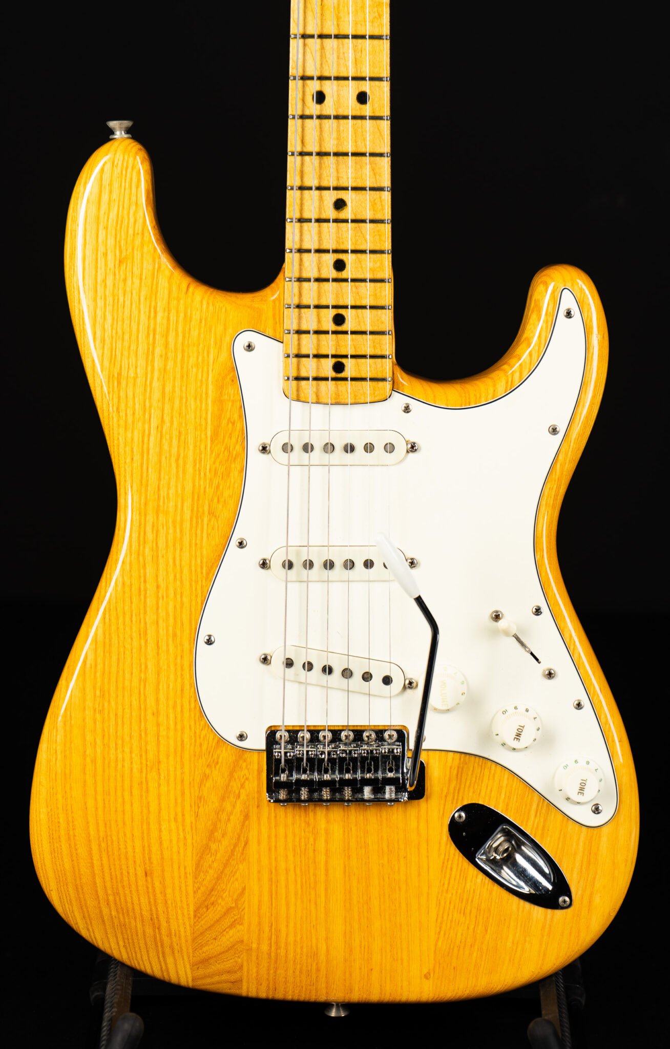 1974 Fender Stratocaster – Natural – GuitarPoint