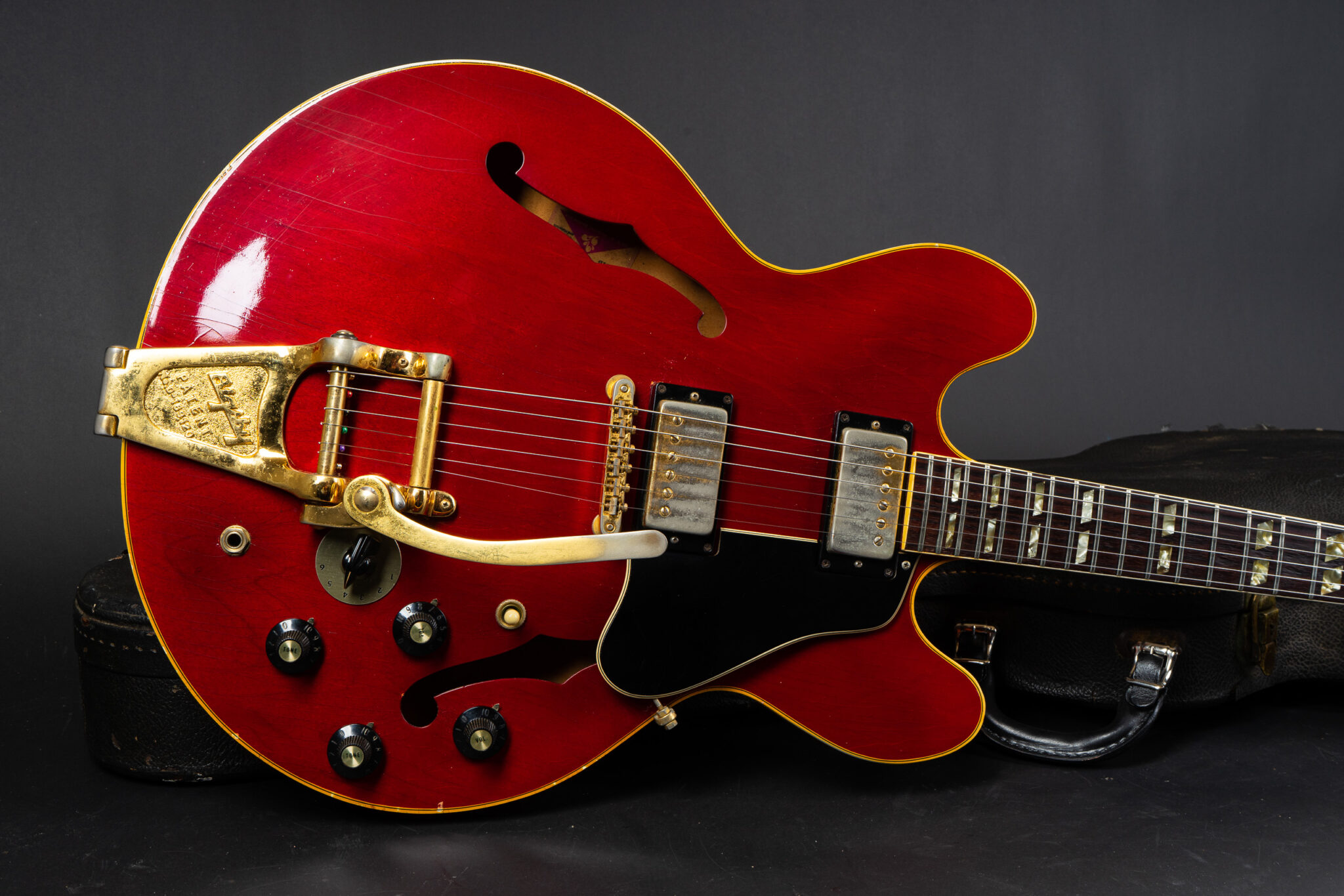 gibson es with bigsby