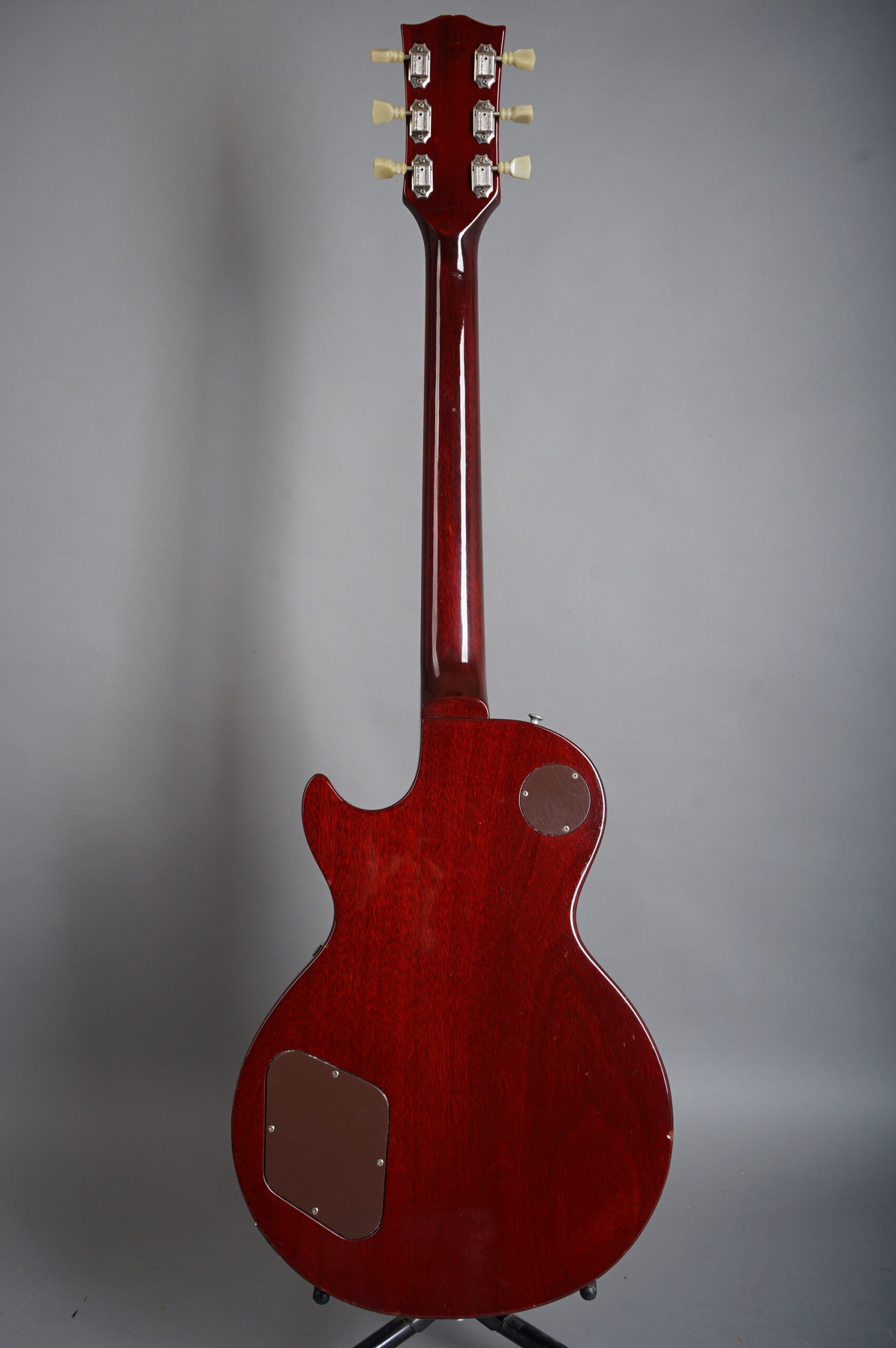1974 Gibson Les Paul Deluxe - Cherry Red - GuitarPoint