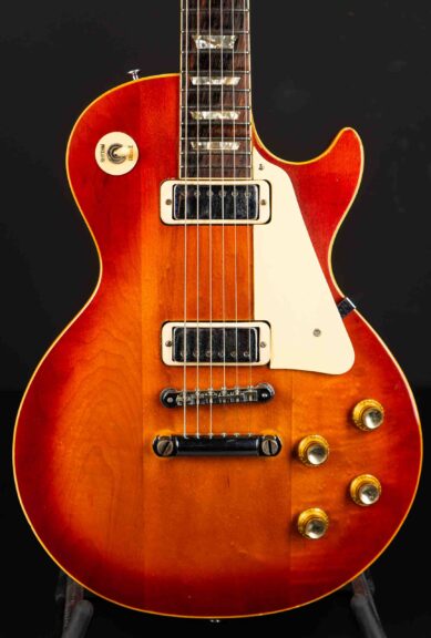1974 Gibson Les Paul Deluxe - Cherry Sunburst