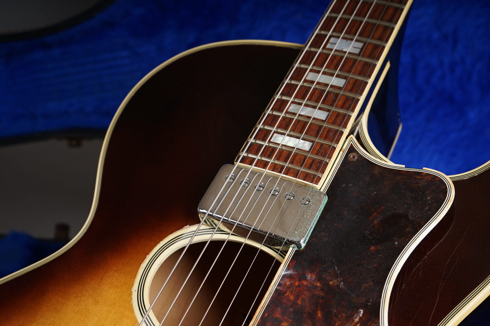 1975 Gibson Howard Roberts Custom Sunburst Guitarpoint