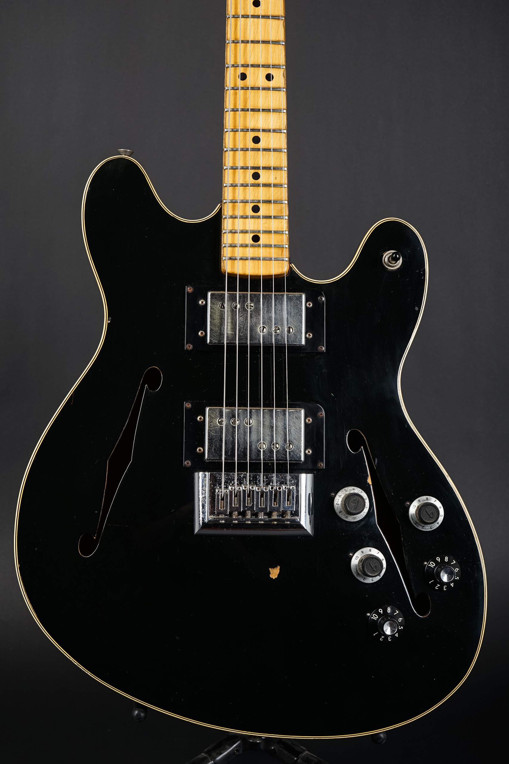 fender starcaster black