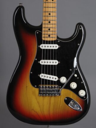 1976 Fender Stratocaster - 3-tone Sunburst