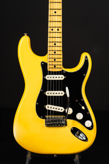 1976 Fender Stratocaster - Olympic White