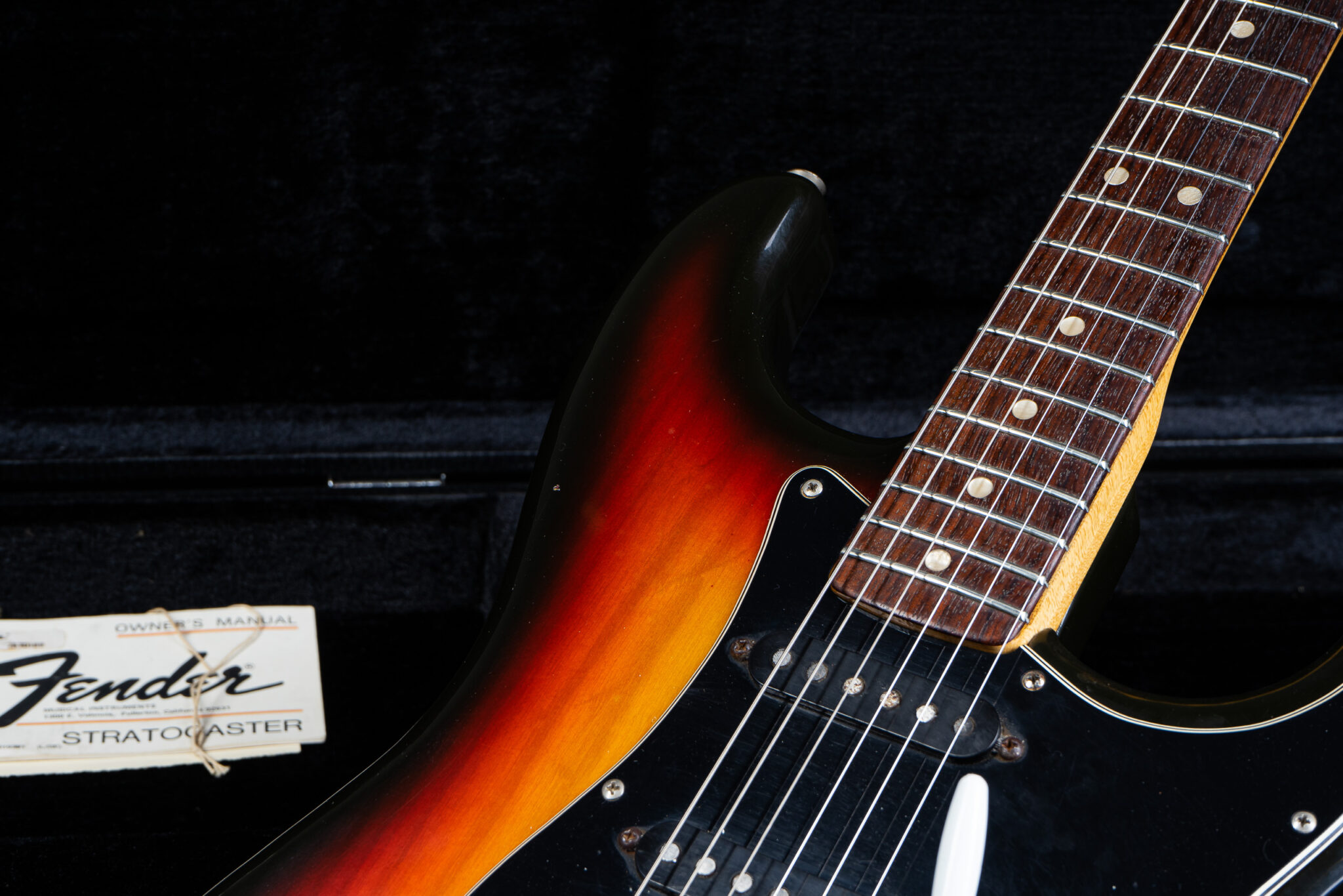 1976 Fender Stratocaster – Sunburst – GuitarPoint