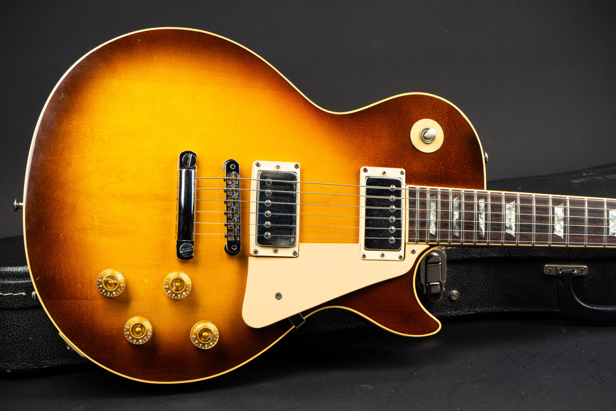 1976 Gibson Les Paul Standard – Sunburst – GuitarPoint