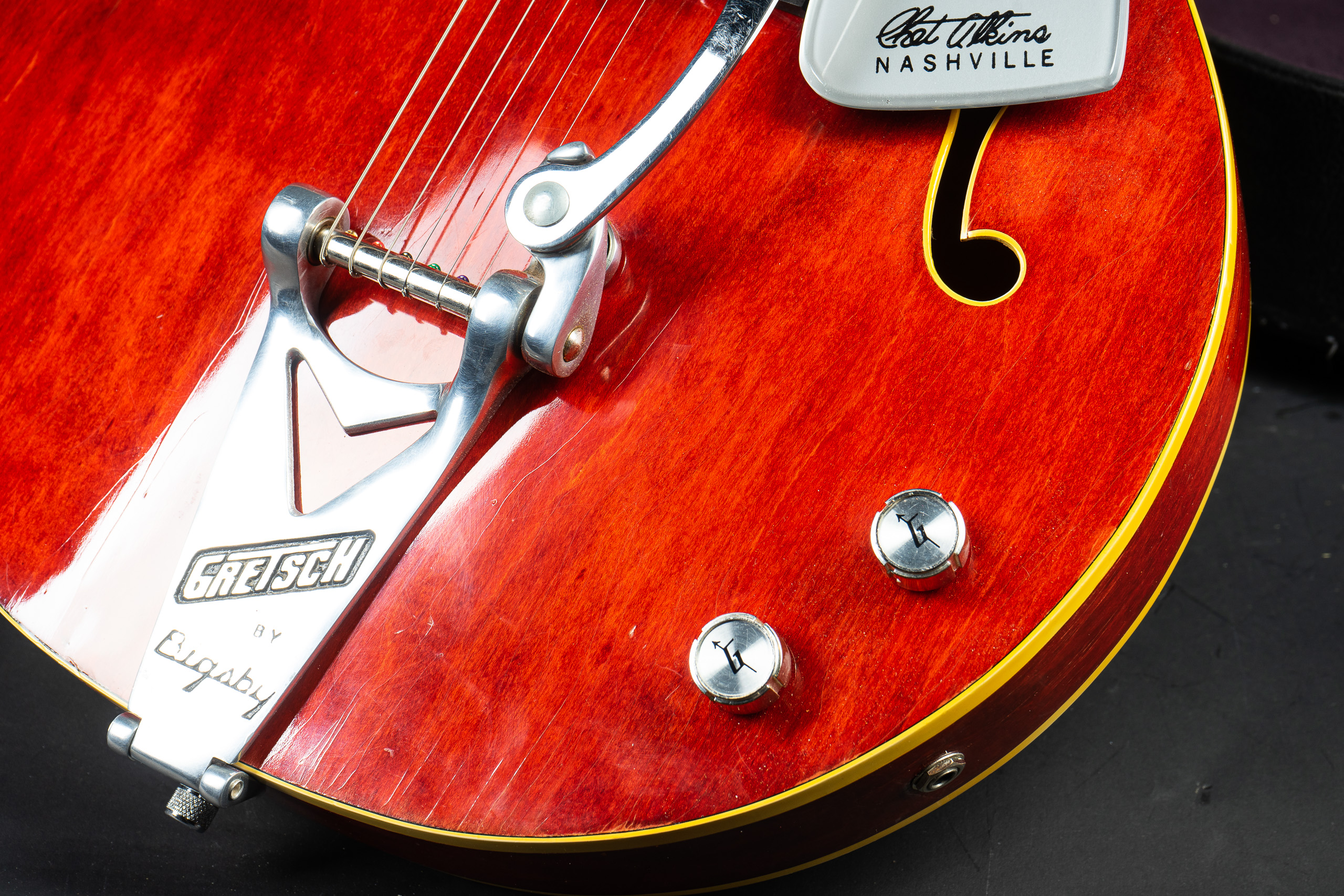 1976 Gretsch 7660 Chet Atkins Nashville – Red – GuitarPoint