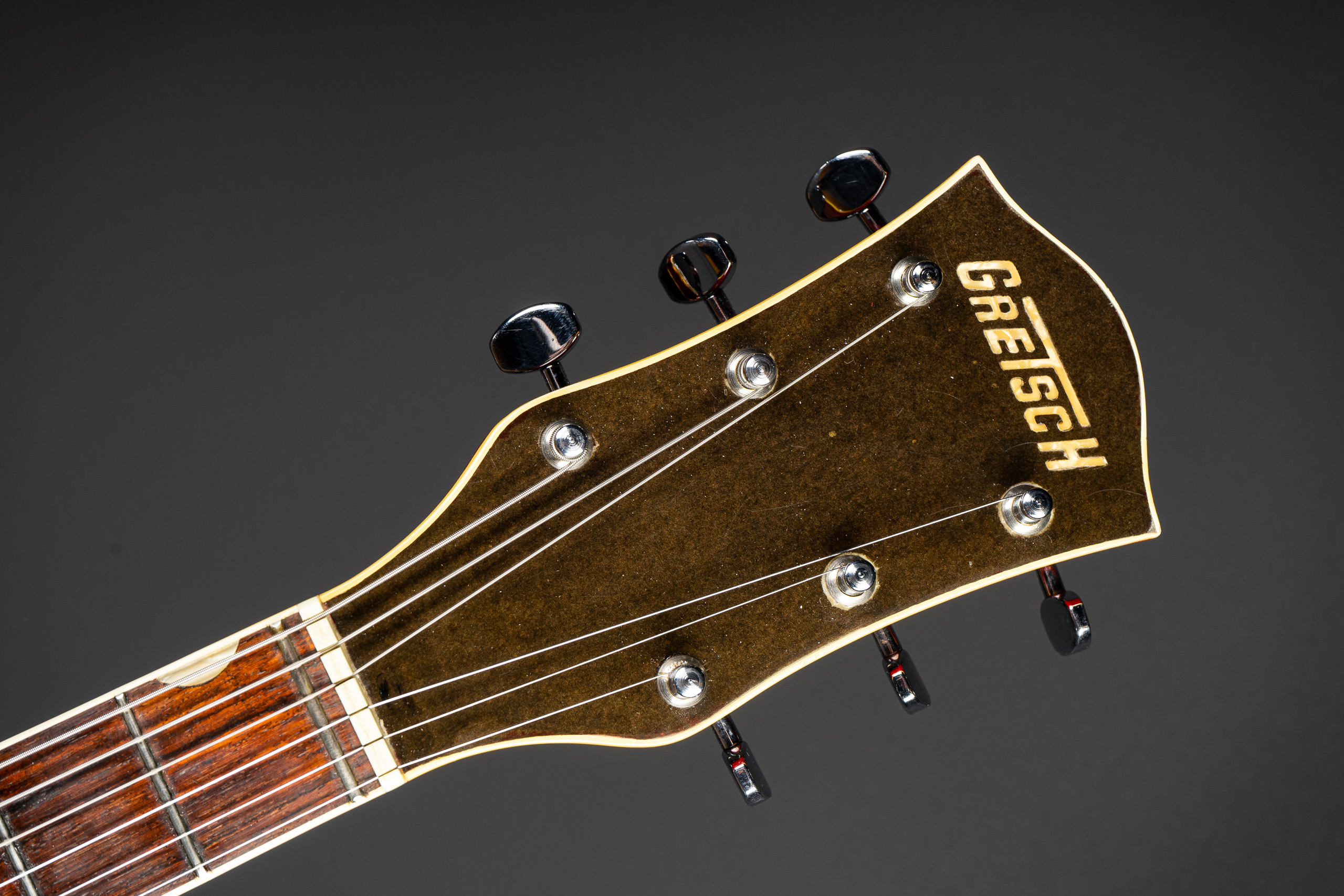 ヴィンテージ・チーキー 1976 Gretsch 7660 Chet Atkins Nashville – Red – GuitarPoint