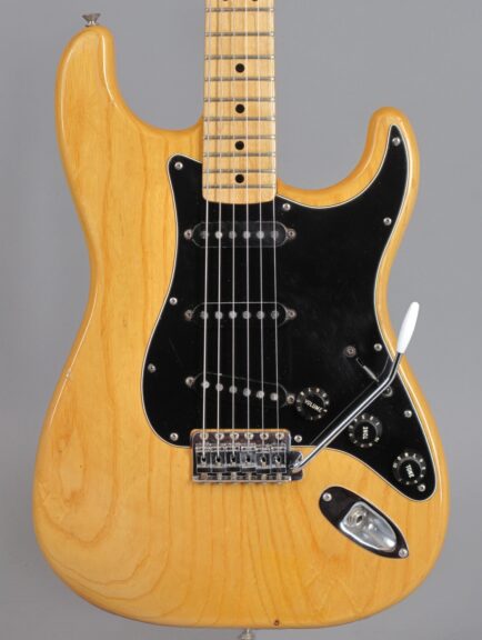 1977 Fender Stratocaster - Natural