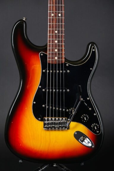 1977 Fender Stratocaster - Sunburst