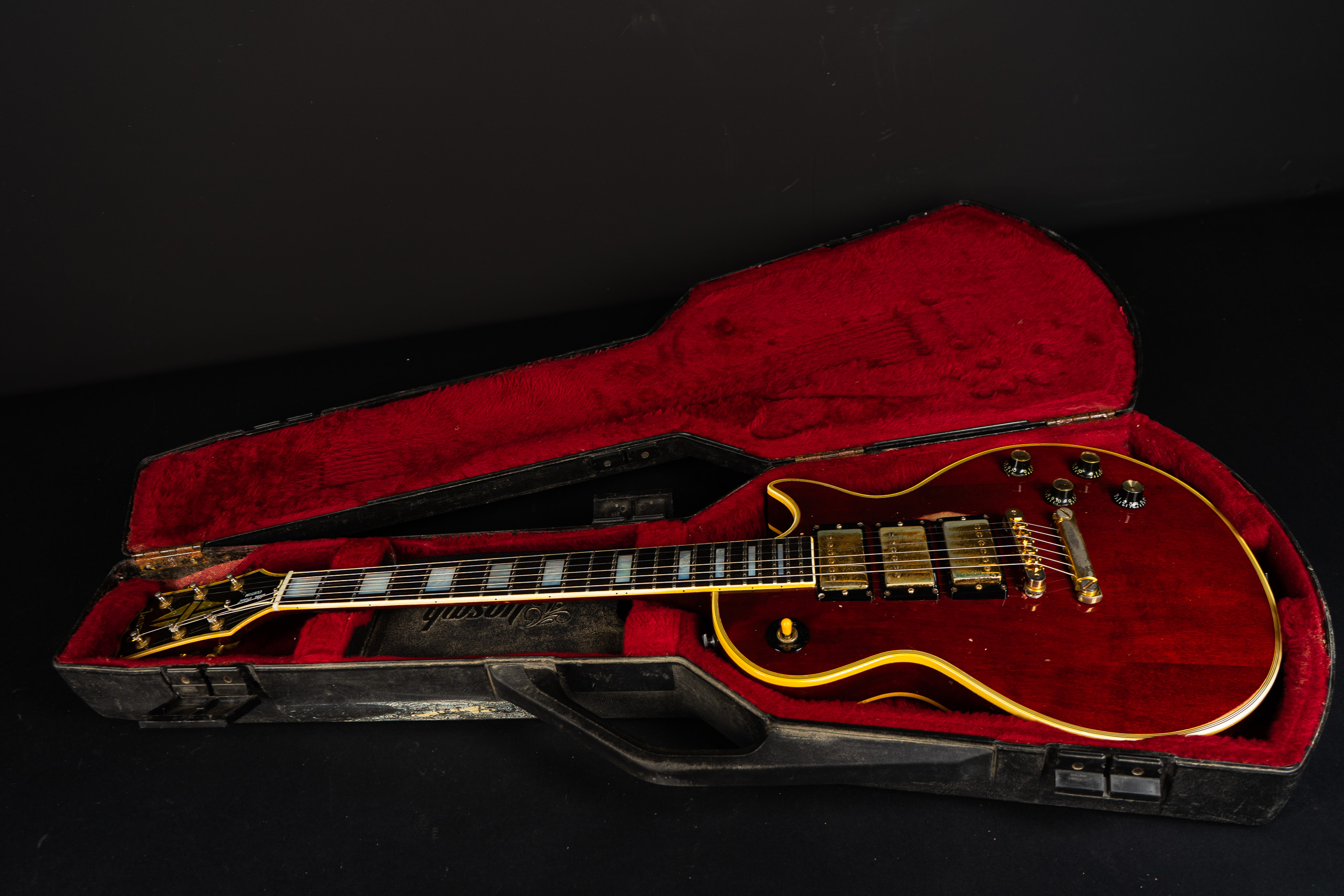 1977 Gibson Les Paul Custom 3 Pickup - Wine Red - GuitarPoint