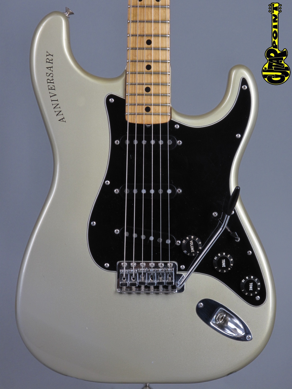 1979 Fender Stratocaster – 25th Anniversary – Silver – GuitarPoint