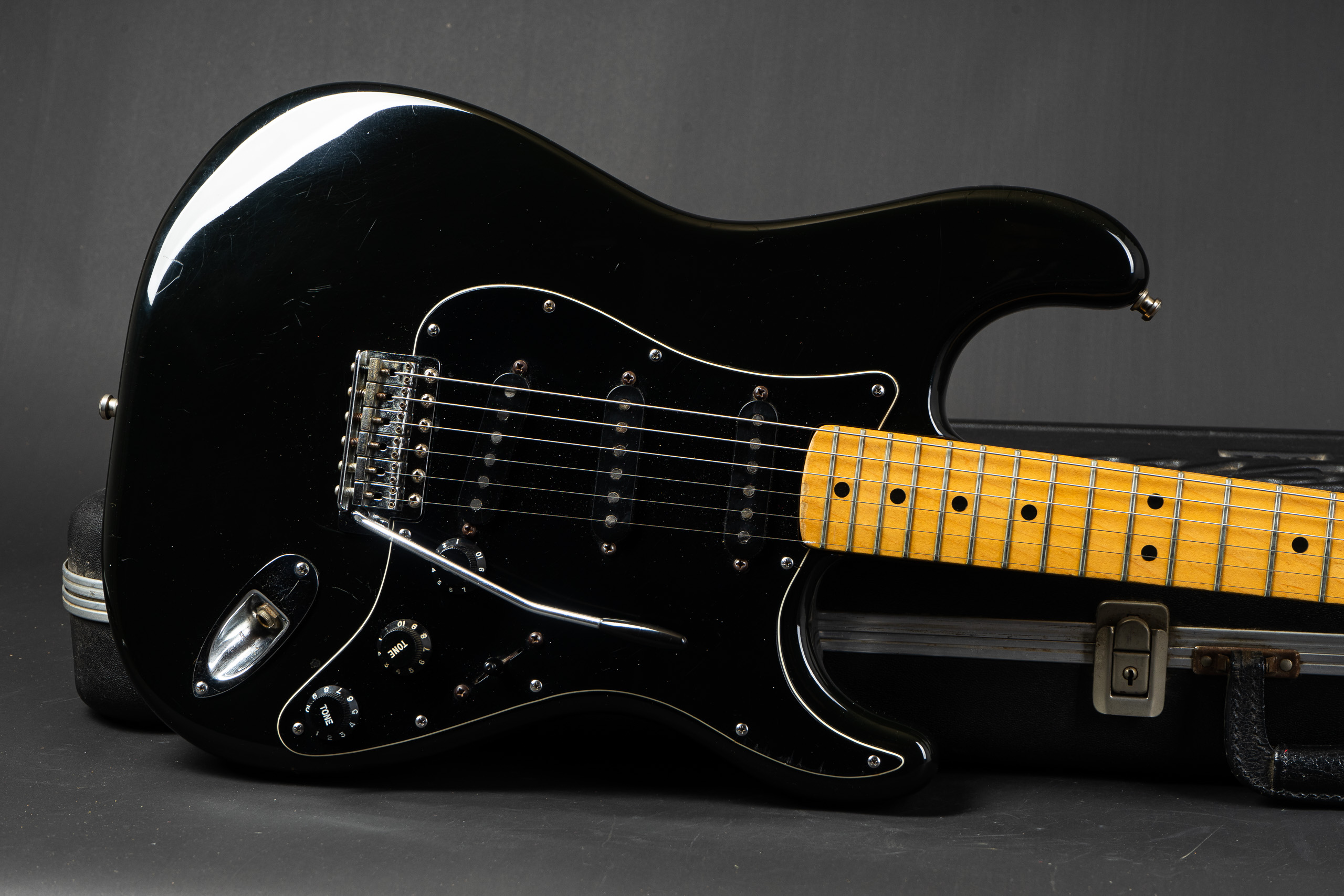 1979 Fender Stratocaster - Black - GuitarPoint