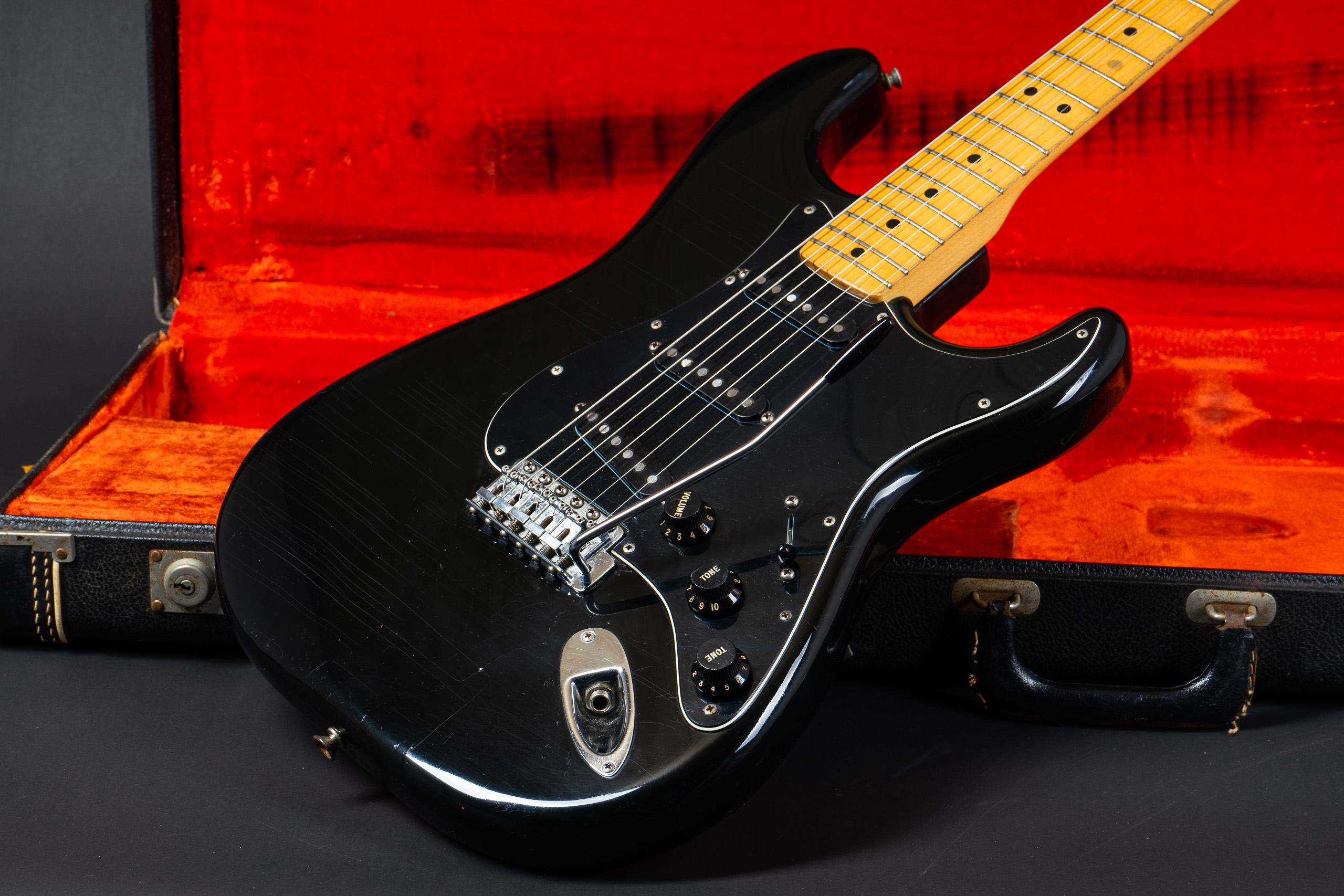 1979 Fender Stratocaster - Black - GuitarPoint