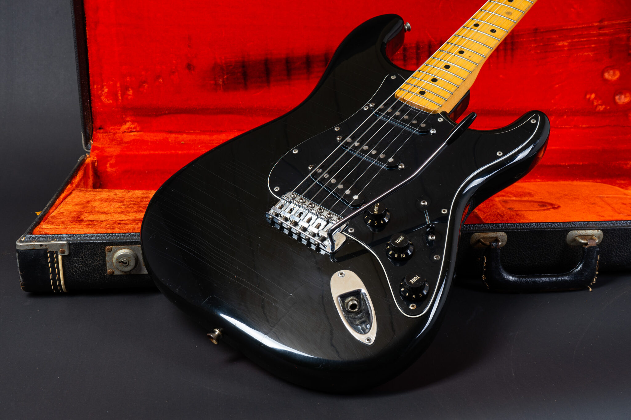 full black strat