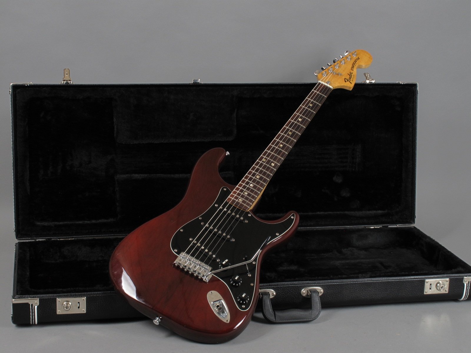 1979 Fender Stratocaster – Winered – GuitarPoint