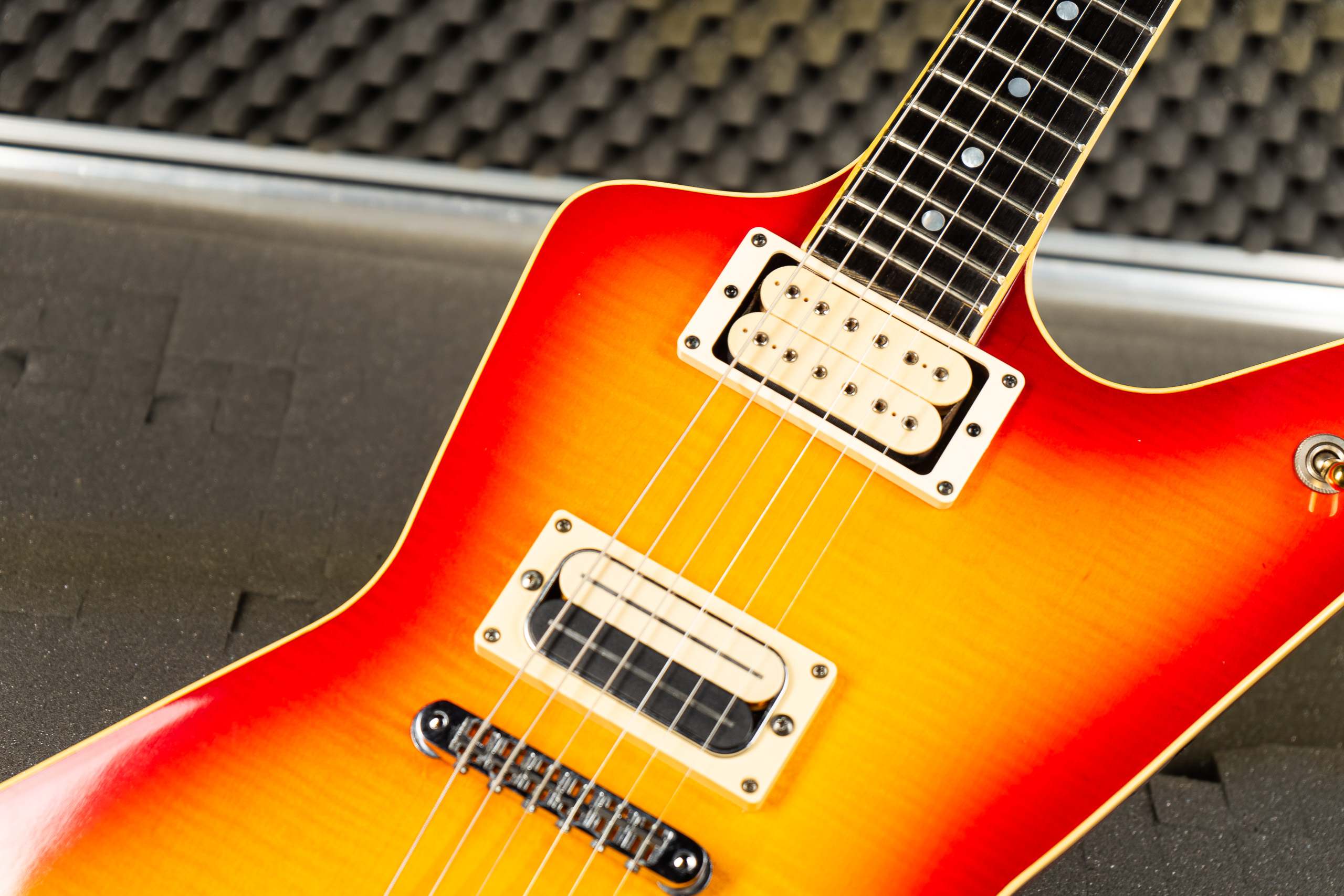 1981 Dean Z Explorer - Cherry Sunburst - GuitarPoint