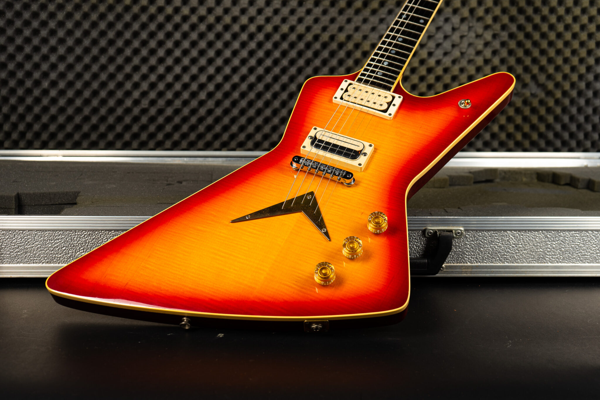 1981 Dean Z Explorer – Cherry Sunburst – GuitarPoint