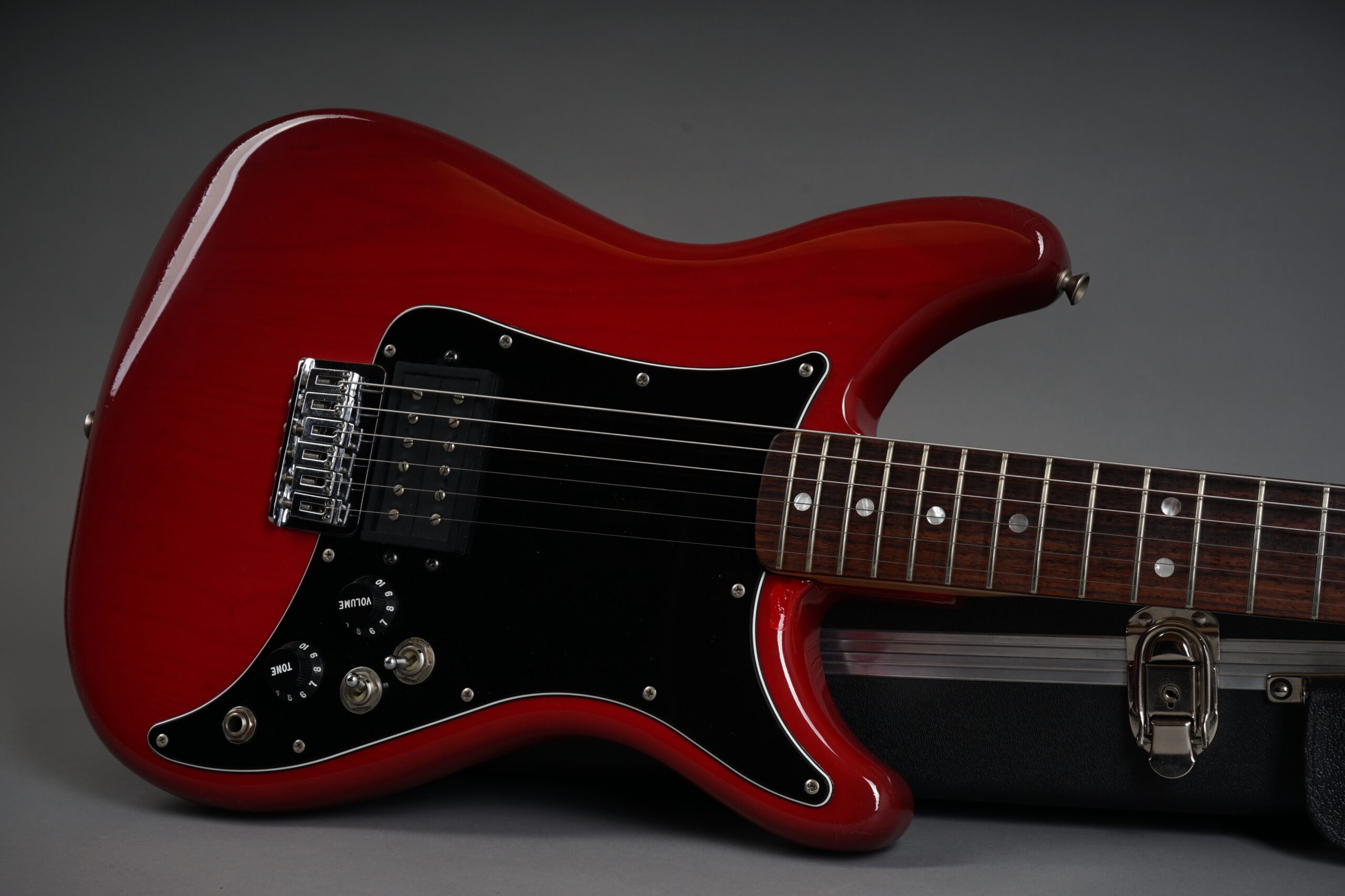 1981 Fender Lead I - Red - GuitarPoint