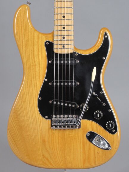 1982 Fender Stratocaster - Natural