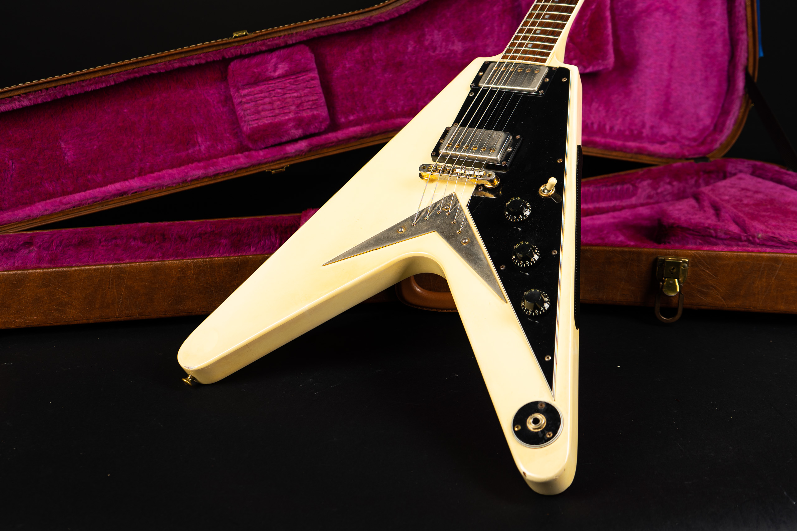 1982 Gibson Flying V FF82 - White - GuitarPoint