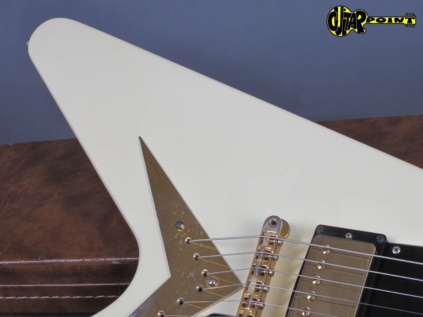 1982 Gibson Flying V – Heritage FF82 – White – GuitarPoint 1982 Gibson Flying V – Heritage FF82 – White – GuitarPoint