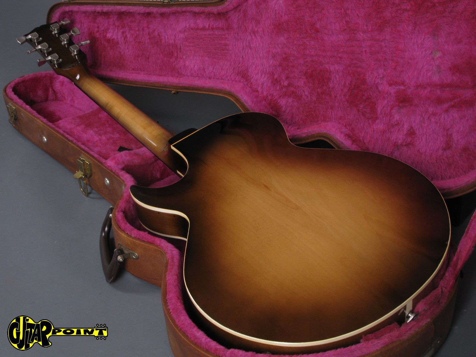 1982 Gibson Howard Roberts Fusion – Sunburst – GuitarPoint